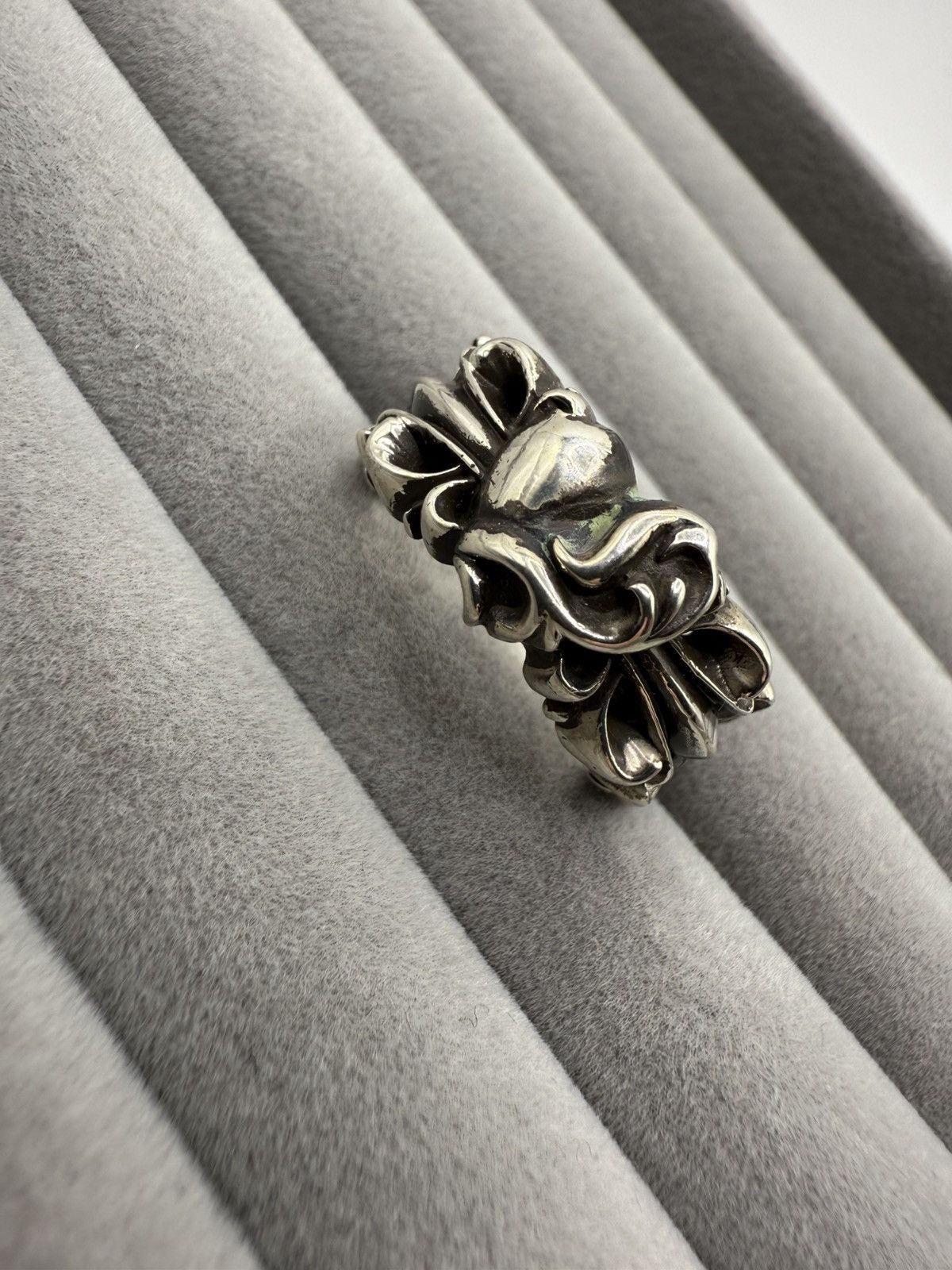 Chrome Hearts Chrome Hearts Double Floral Cross Heart Ring Size ONE SIZE - 11 Thumbnail