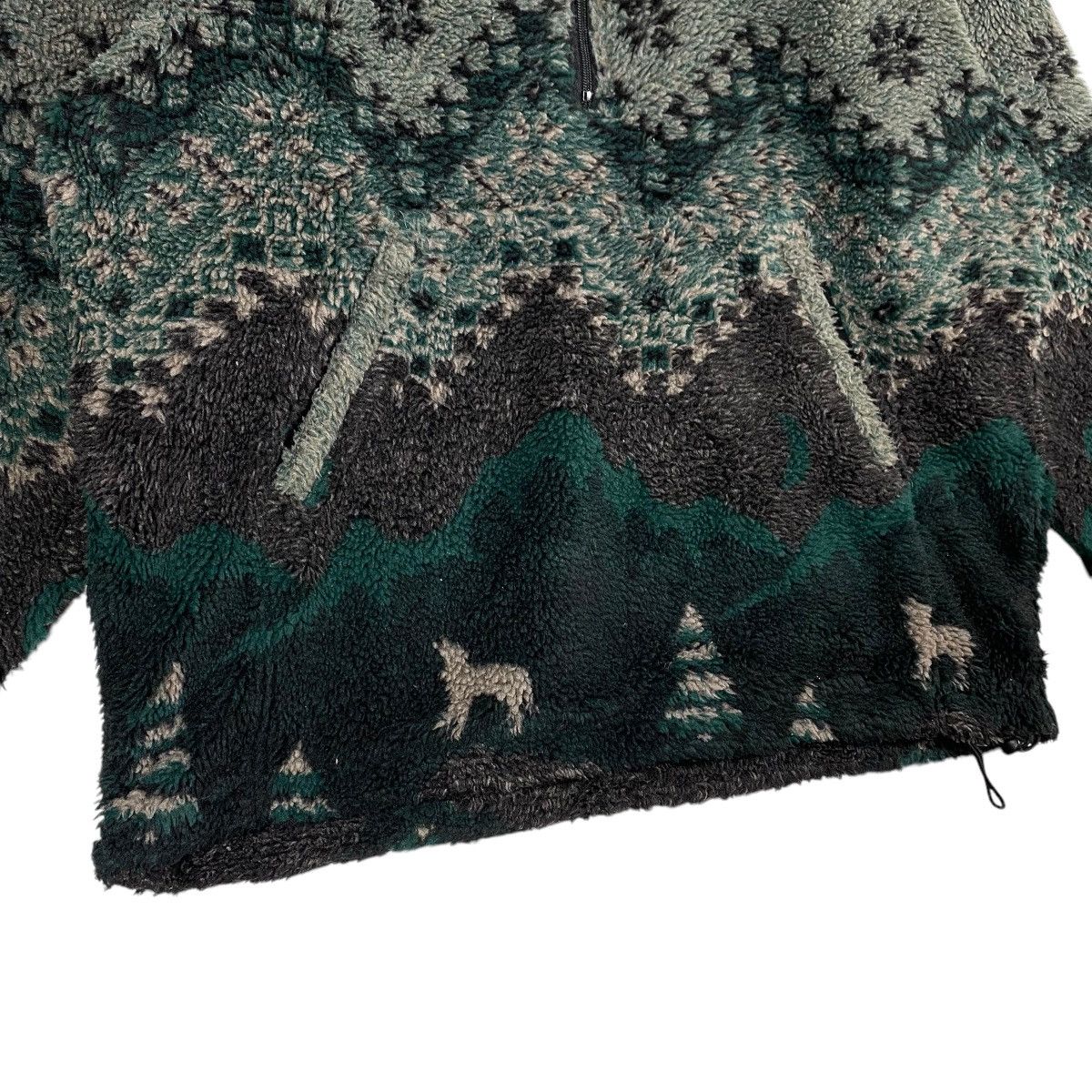Vintage × Woolrich Woolen Mills Vintage Woolrich Snowflake Sheep Mountain Half Zip Fleece Size US L / EU 52-54 / 3 - 5 Thumbnail