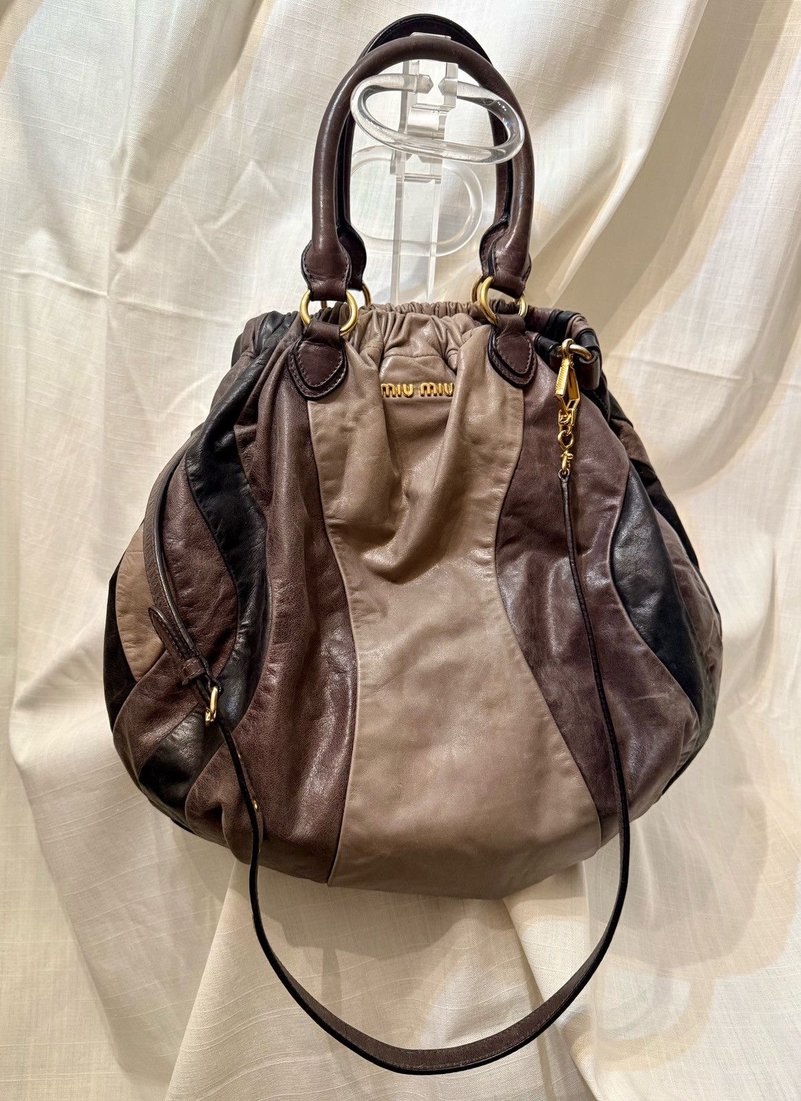 Miu Miu Mui Mui Hobo Leather Bucket Bag Size ONE SIZE - 1 Thumbnail