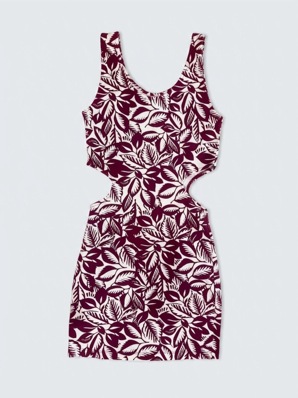 Other Charlotte Russe Maroon and White Leaf-Print Cutout Shorts Size S / US 4 / IT 40 - 1 Thumbnail