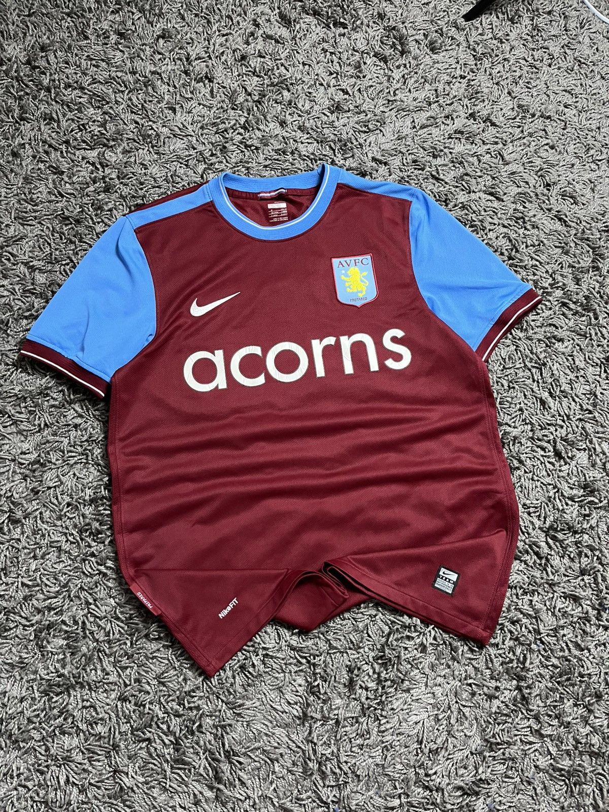 Nike Vtg 2009 Aston Villa Home Kit - Acorns - Nike Fit Size US M / EU 48-50 / 2 - 1 Thumbnail