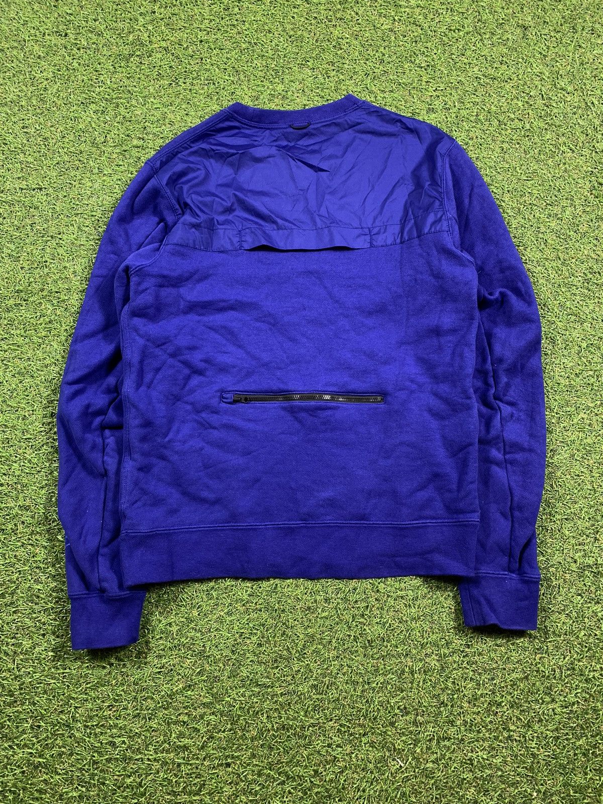 Nike Vintage Y2K Nike Track & Field sweatshirt streetwear size S Size US S / EU 44-46 / 1 - 4 Thumbnail