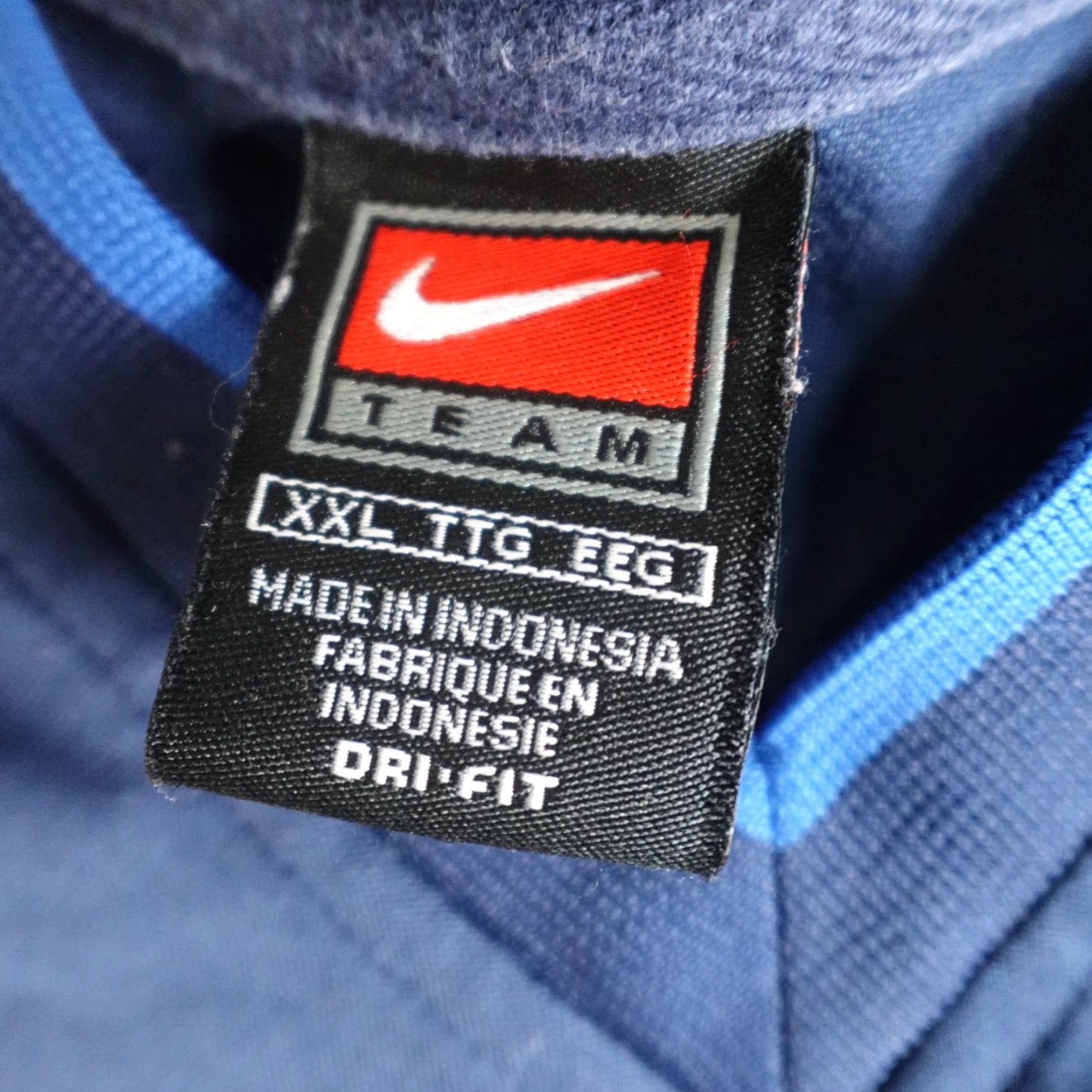 Nike VINTAGE Nike Shirt 2XL Blue Dallas Mavericks Embroidered Double Sided V-Neck Shirt Mens Size US XXL / EU 58 / 5 - 4 Thumbnail