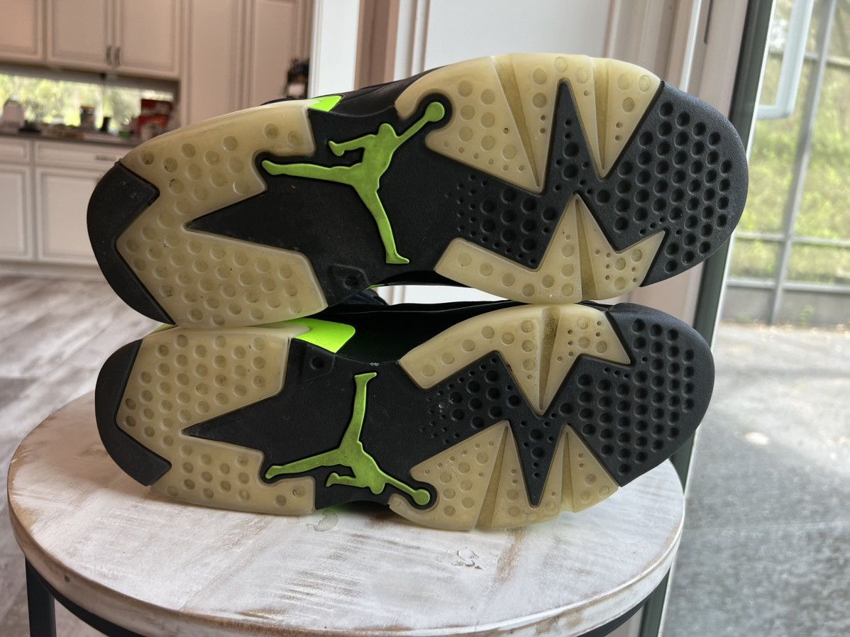 Jordan Brand Jordan 6 Electric Green Size 10.5 VNDS Sneakers Size US 10.5 / EU 43-44 - 7 Thumbnail