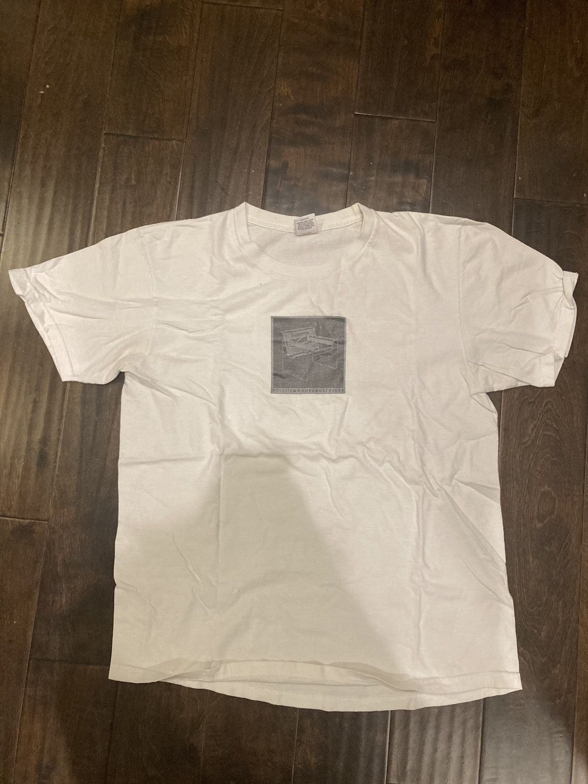 Supreme Supreme white chair tee large Size US L / EU 52-54 / 3 - 1 Thumbnail