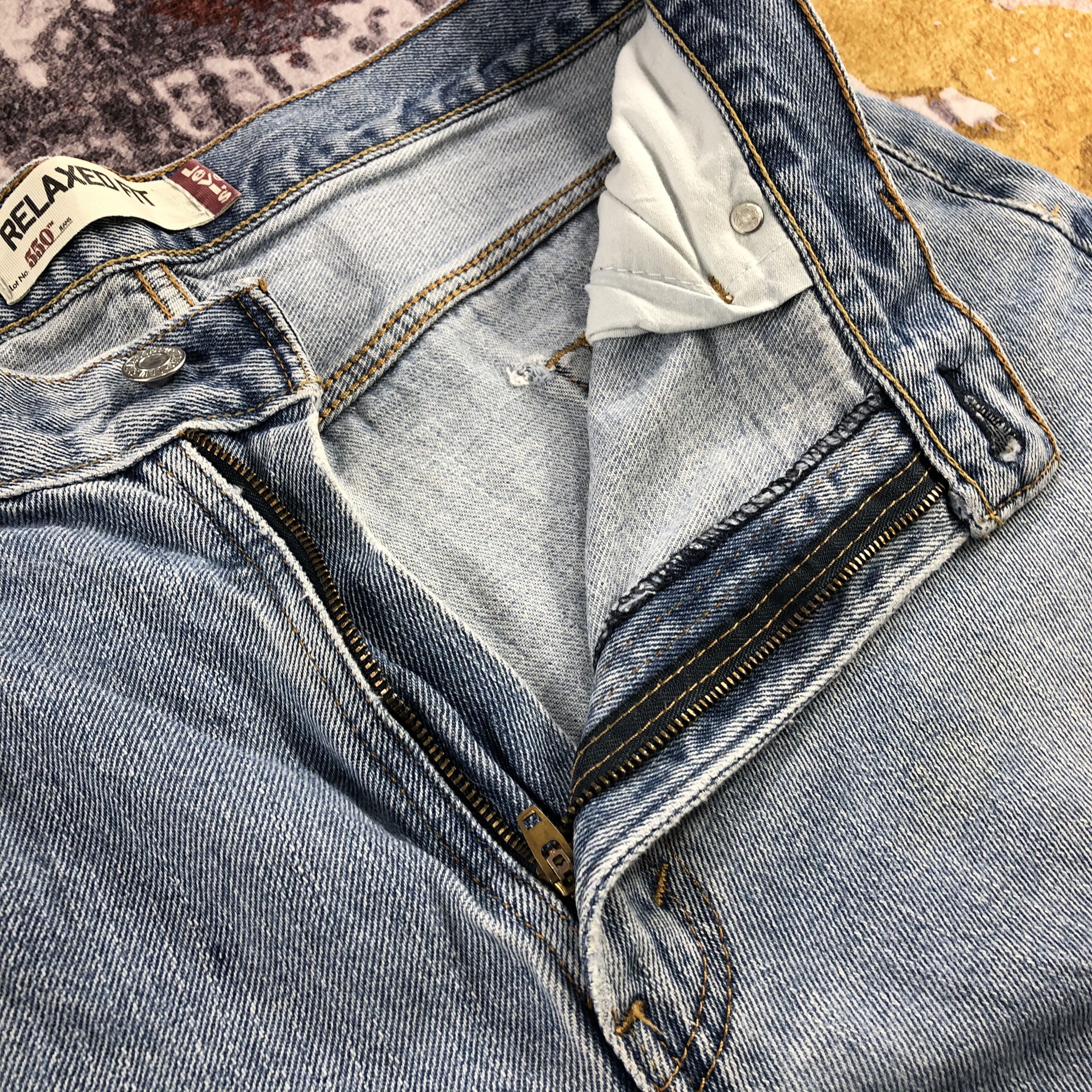 Levi's × Vintage Vintage Light Wash Levis 550 Jeans-JM2574 Size US 36 / EU 52 - 11 Thumbnail