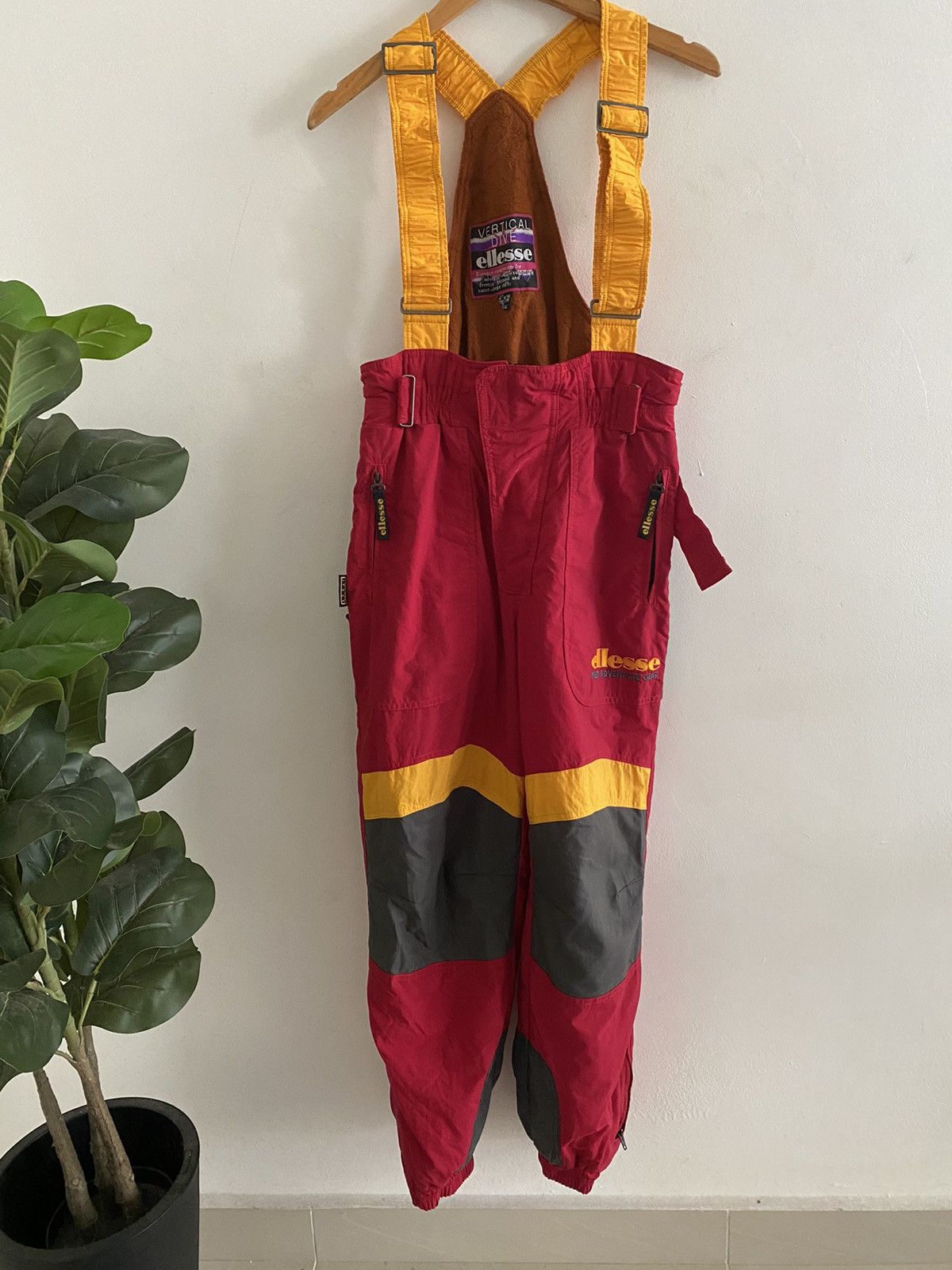 VTG ELLESSE ski wear pant nice designer