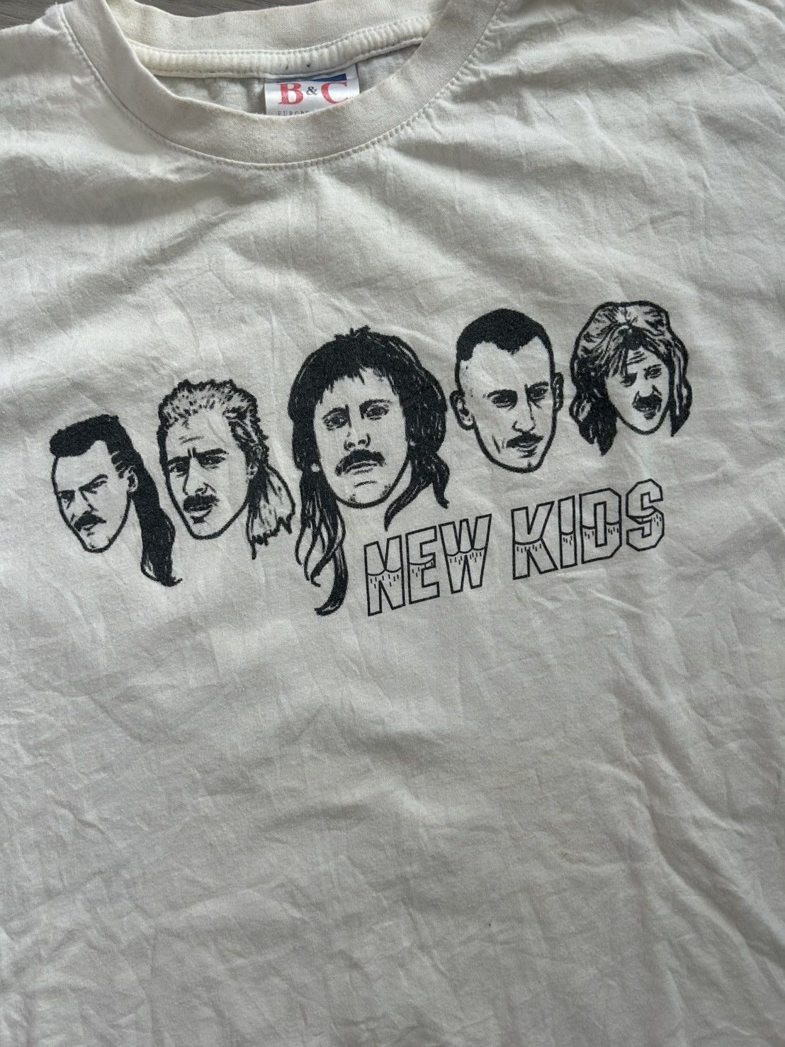 Vintage New Kids Vintage T Shirt 00’ Size US M / EU 48-50 / 2 - 1 Thumbnail