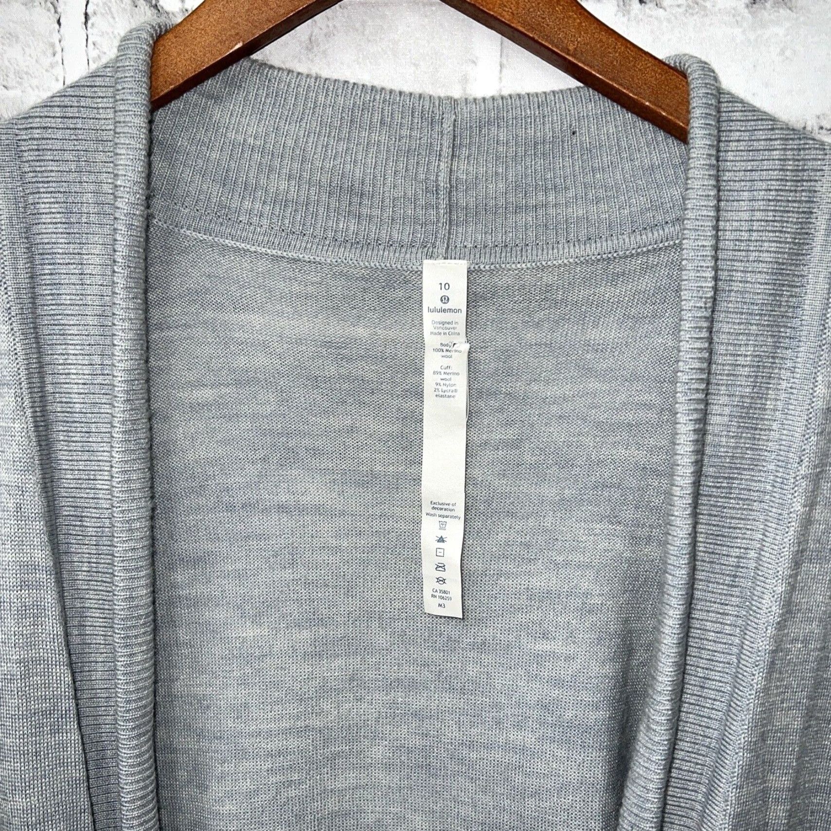 Lululemon VINTAGE Lululemon Sweater Women's Size 10 Wool Blend Gray Open Fit Size L / US 10 / IT 46 - 2 Thumbnail