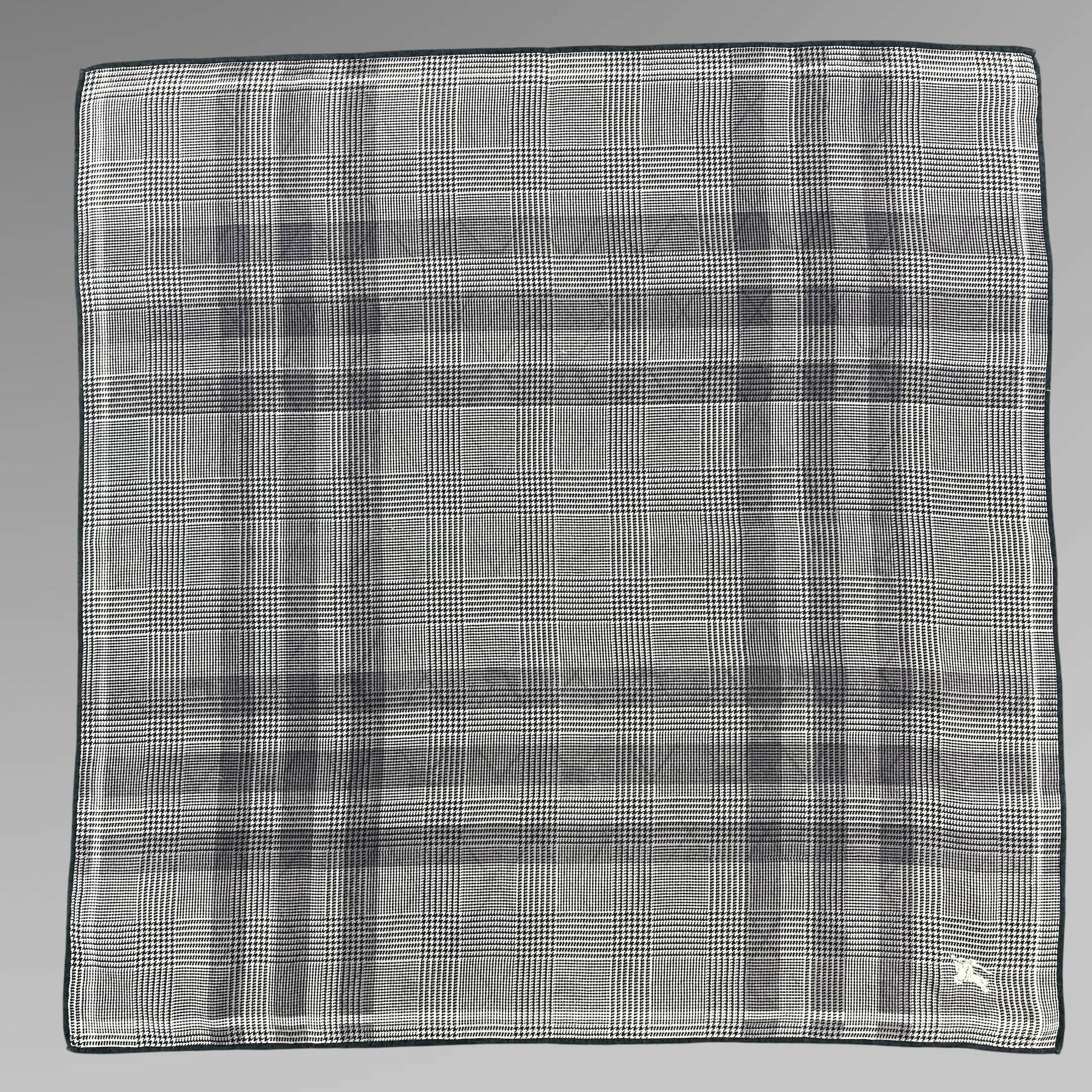 Burberry Vintage Burberry Handkerchief / Bandana / Neckerchief B373 Size ONE SIZE - 2 Thumbnail