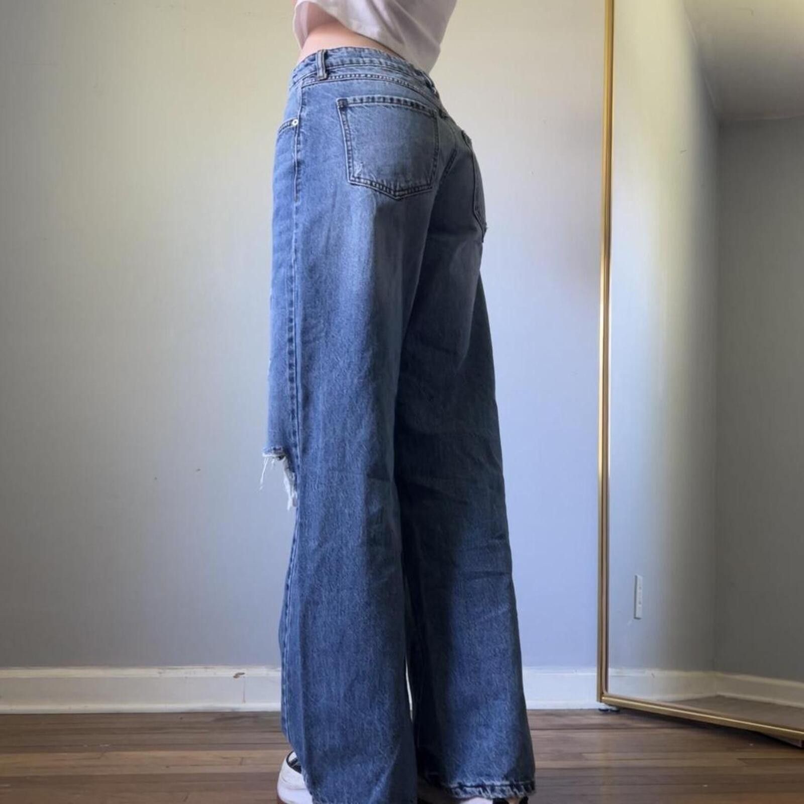 Forever 21 drawstring waist distressed dark wash jeans Size 27" / US 4 / IT 40 - 2 Thumbnail