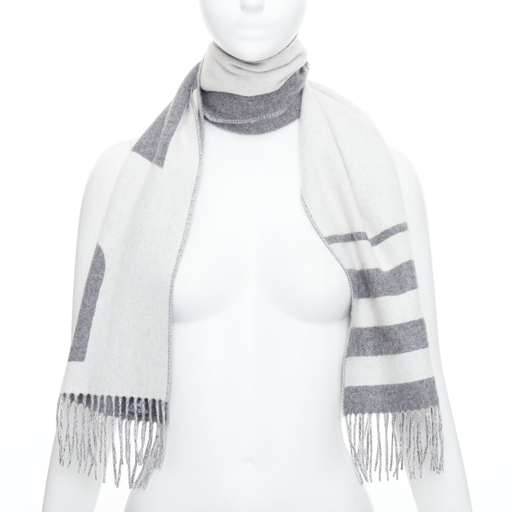 Hermes HERMES 100% cashmere abstract horse head fringe wool scarf Size ONE SIZE - 1 Thumbnail