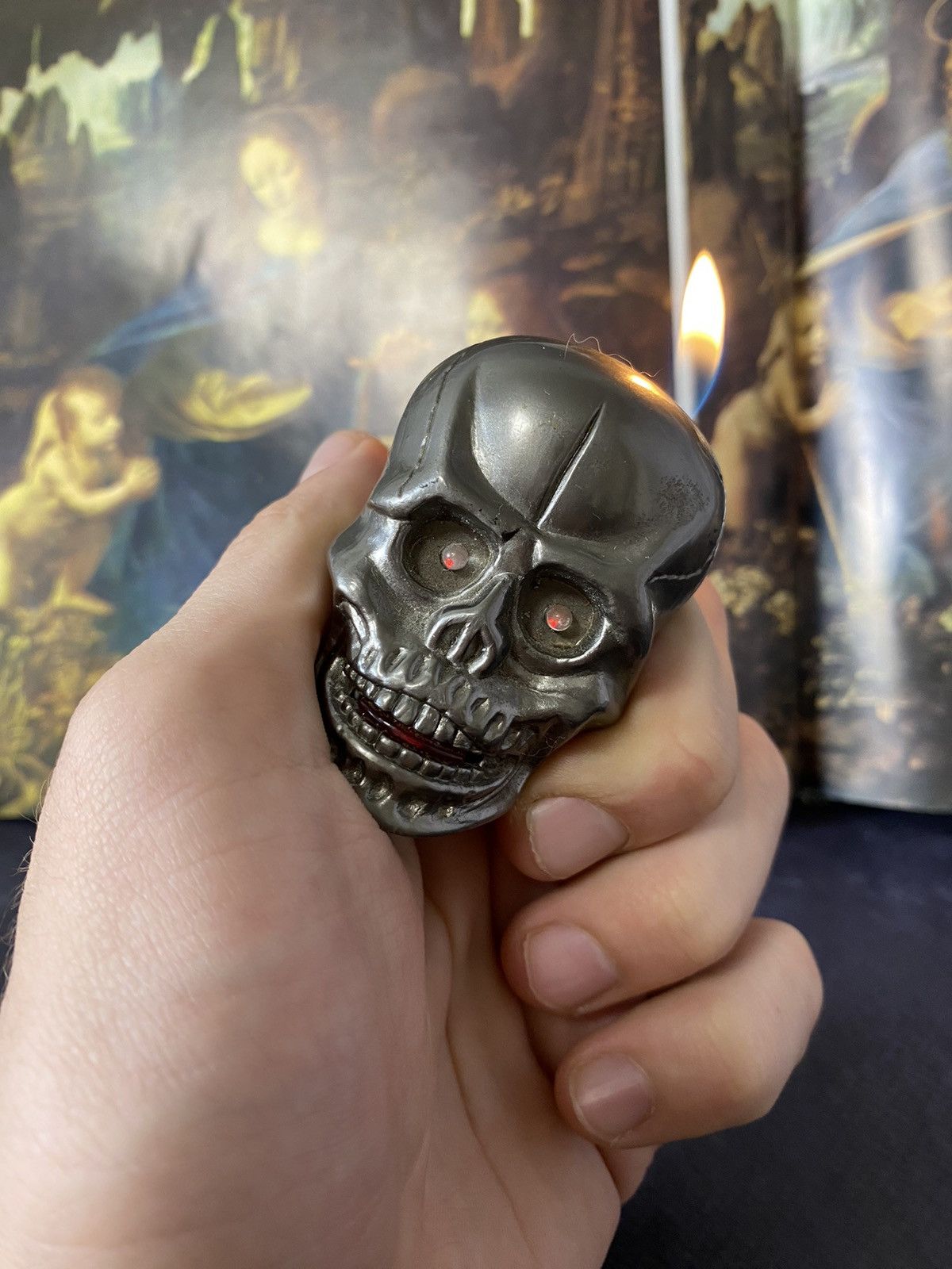Jewelry Rare Retro Vintage Skull Lighter with Light! Size ONE SIZE - 7 Thumbnail