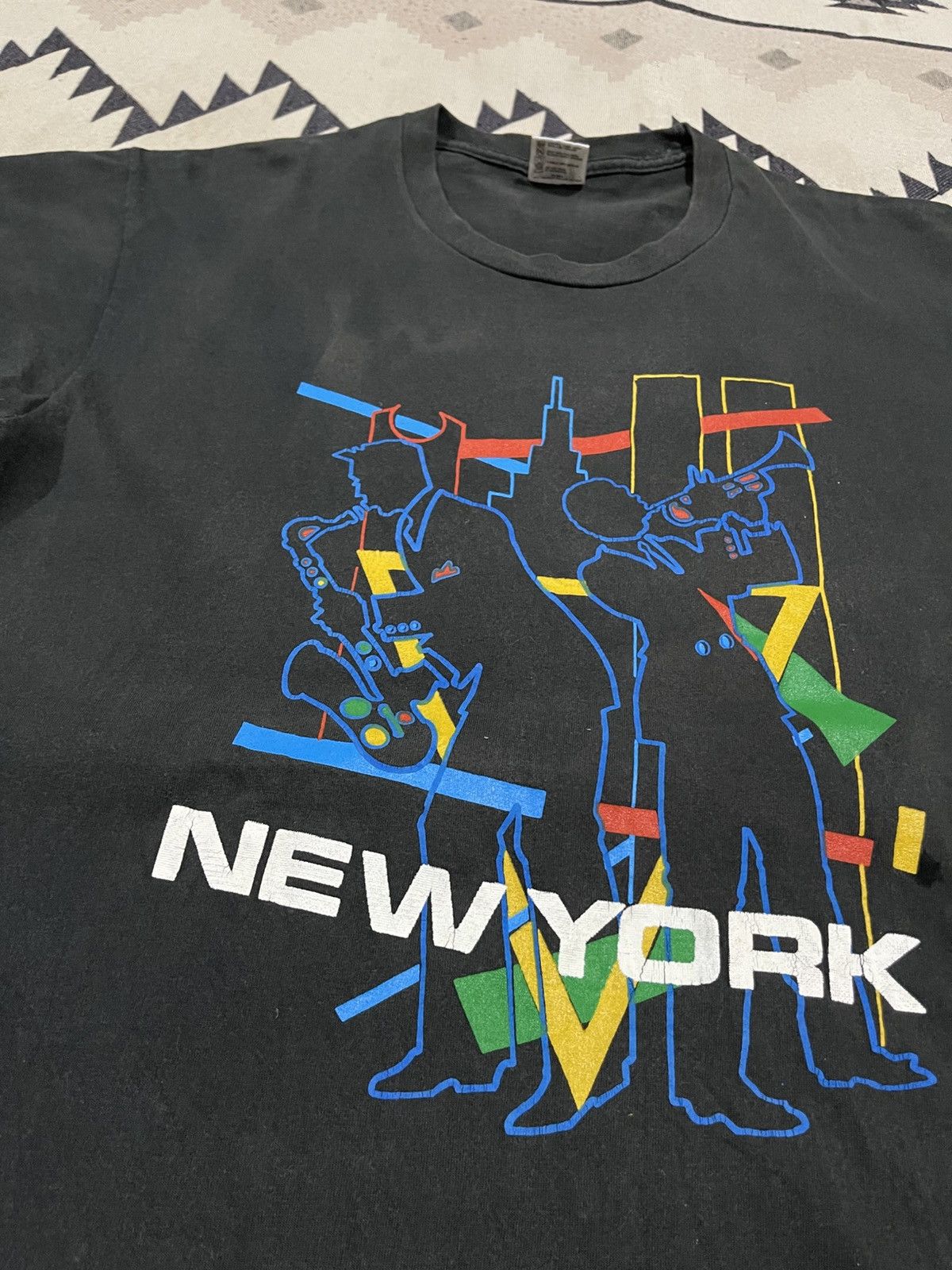 Vintage 1990s NEW YORK CITY JAZZ MUSIC NICELY FADED TSHIRT Size US L / EU 52-54 / 3 - 6 Thumbnail