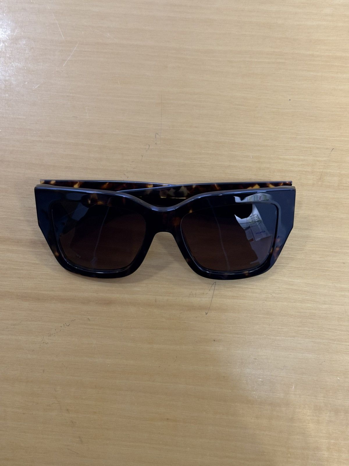 Salvatore Ferragamo Ferragamo Sunglasses SF1104S 242 Size ONE SIZE - 5 Thumbnail