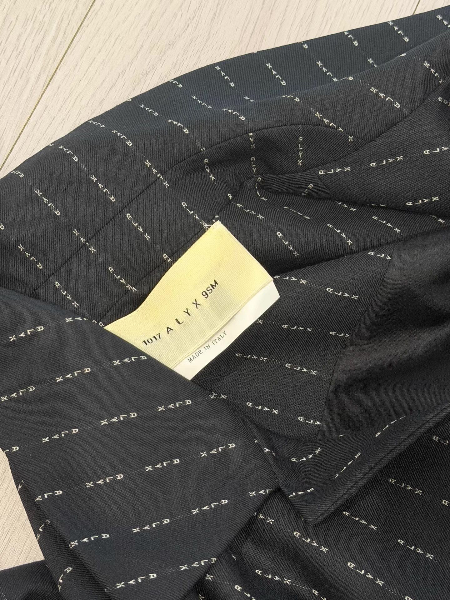 1017 ALYX 9SM Black Striped Button-Up Light Jacket Size US S / EU 44-46 / 1 - 2 Thumbnail