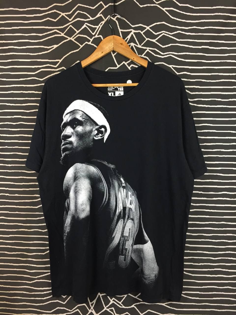 Adidas Adidas LeBron James Cleveland Cavaliers NBA Graphic Tee Size US XL / EU 56 / 4 - 1 Thumbnail