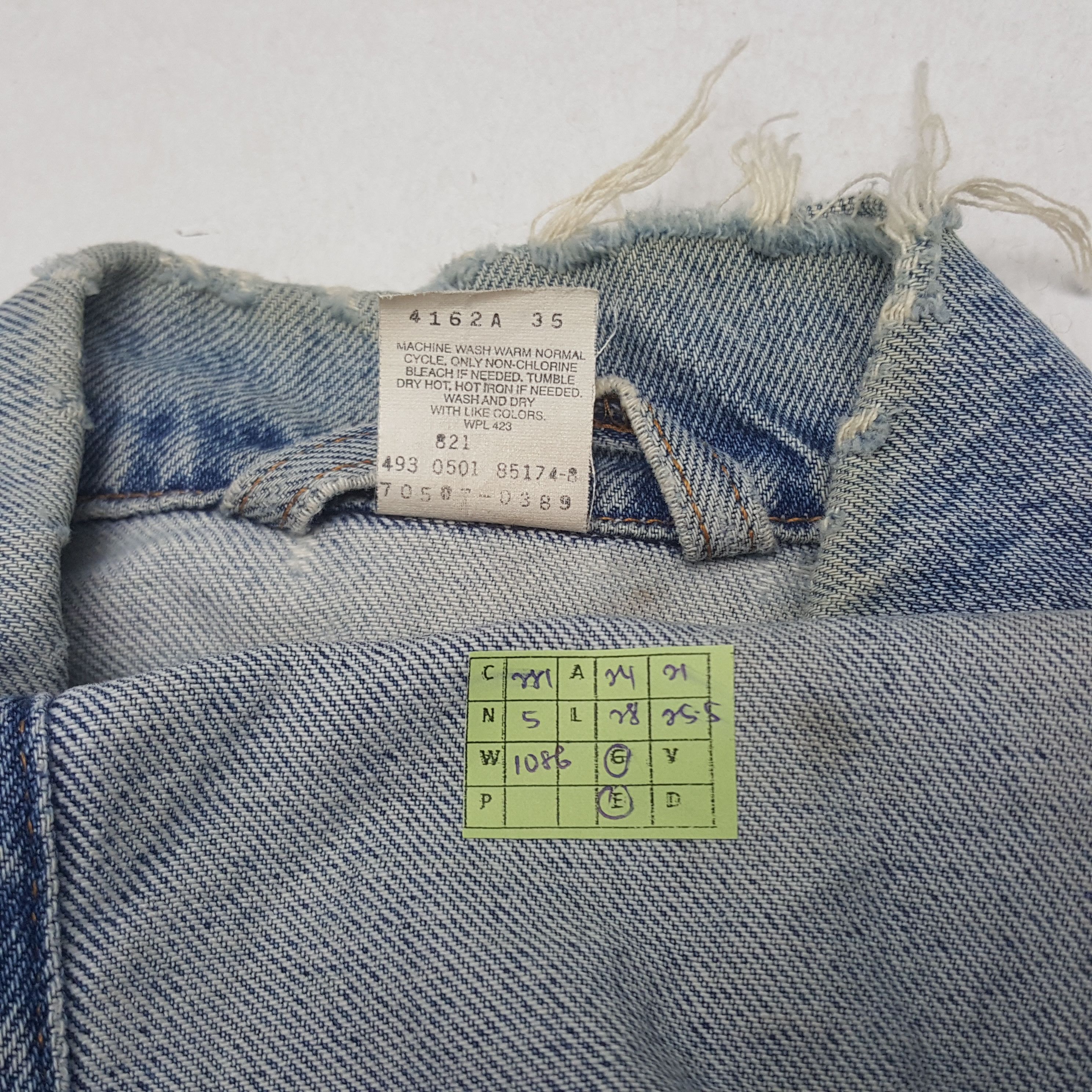 Levi's × Vintage Vintage Levi's X Jamiroquai Rock Custom Denim Jacket C281N5 Size US L / EU 52-54 / 3 - 8 Thumbnail