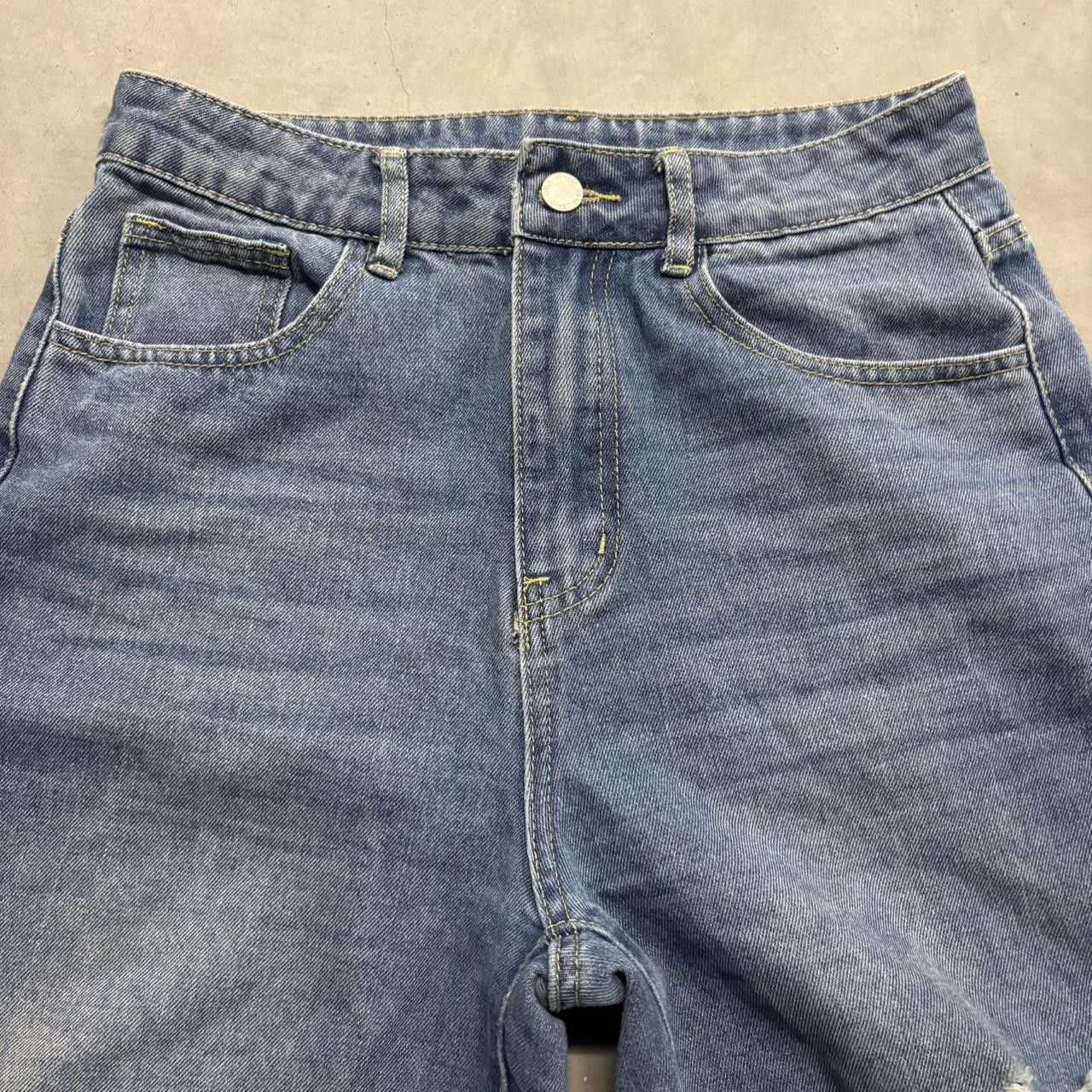Vintage Crazy Vintage Y2K/2000s Super Baggy Wideleg Ripped Medium Wash Denim Jeans! Size US 28 / EU 44 - 2 Thumbnail