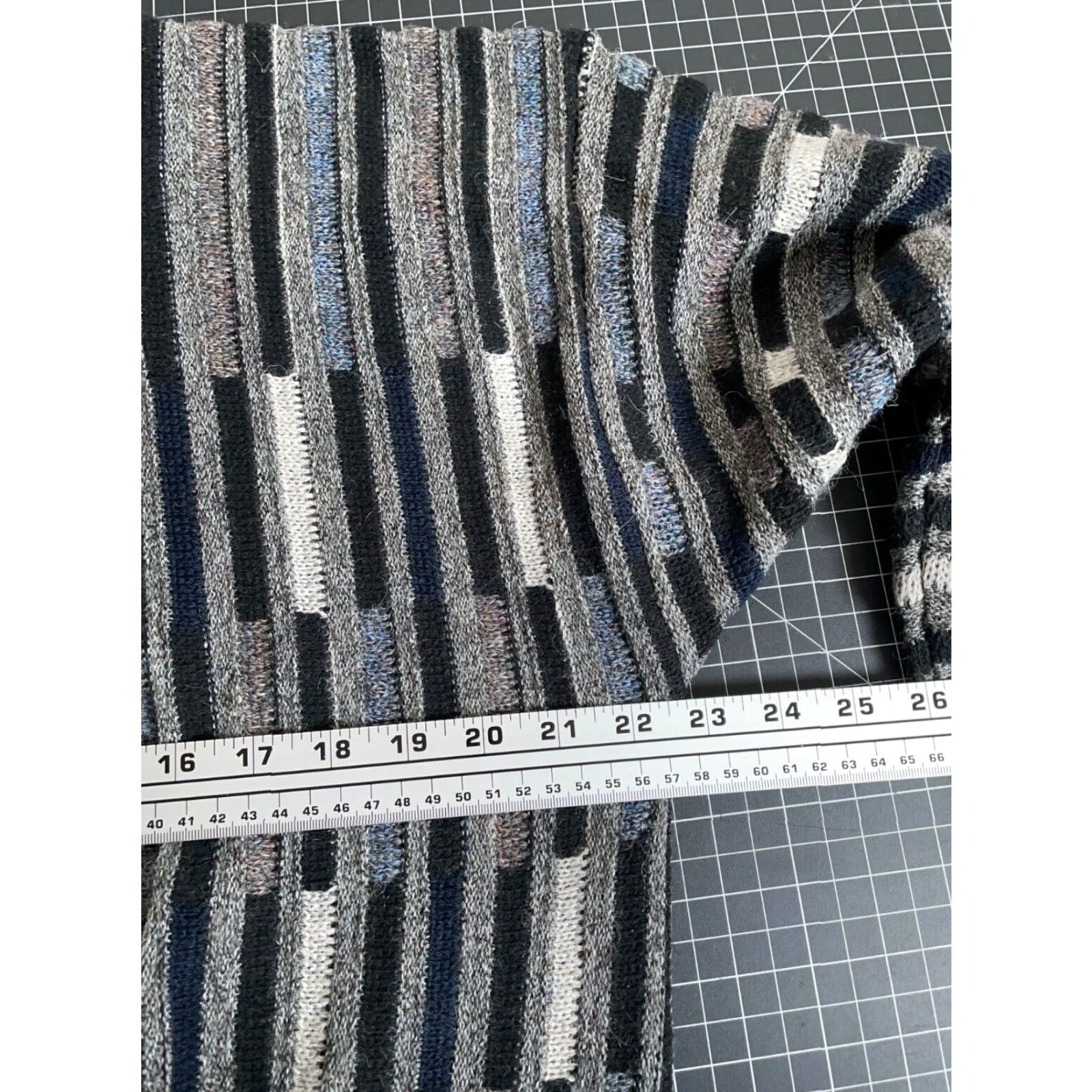 Vintage VINTAGE Protege Geometric Sweater Mens Adult Medium Gray Black Knit Wool Alpaca Crew Neck 90s Retro Vintage Size US M / EU 48-50 / 2 - 5 Thumbnail