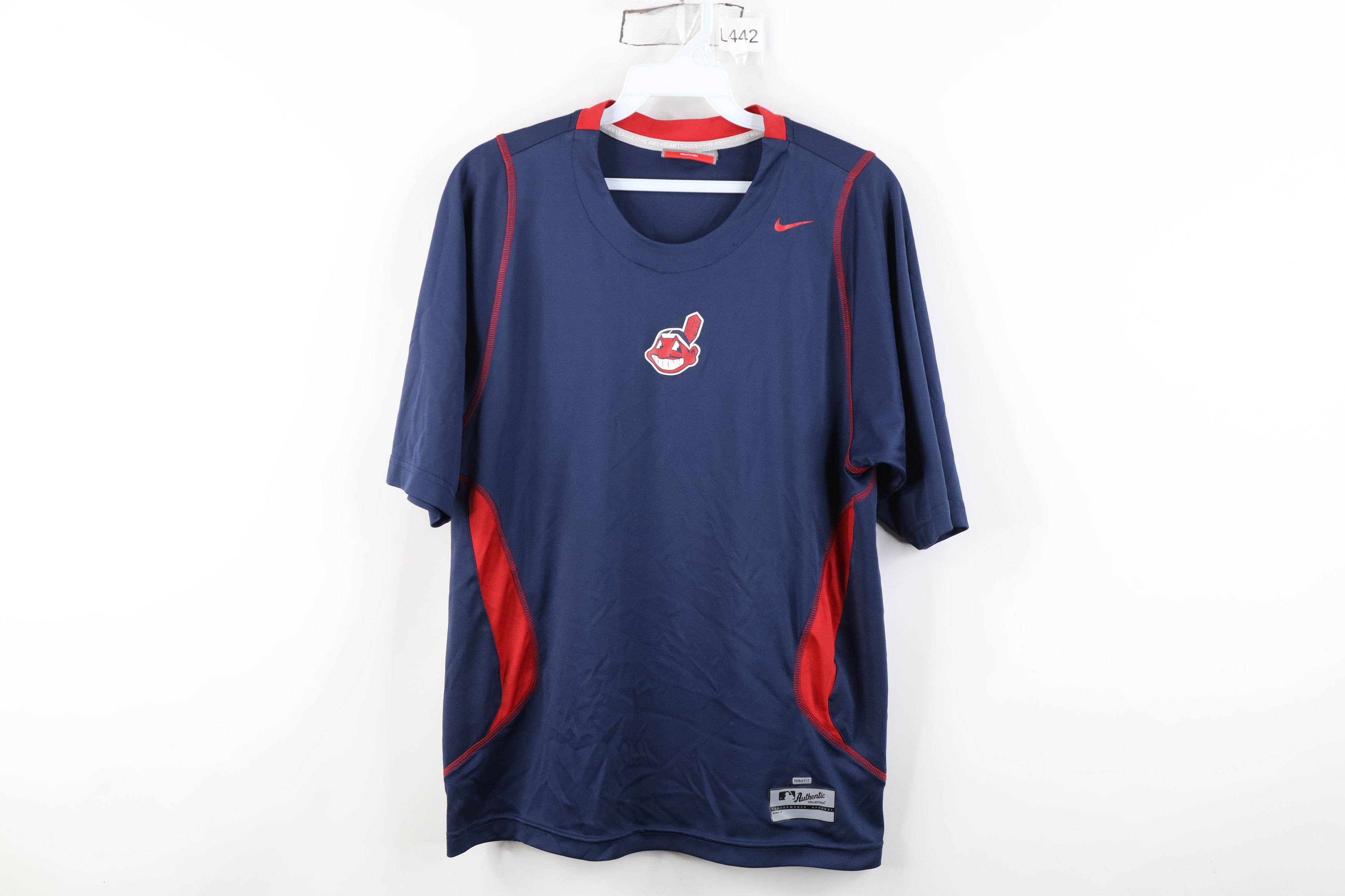 Nike Nike Scott Mini Swoosh Chief Wahoo Cleveland Indians T-Shirt Size US S / EU 44-46 / 1 - 1 Thumbnail