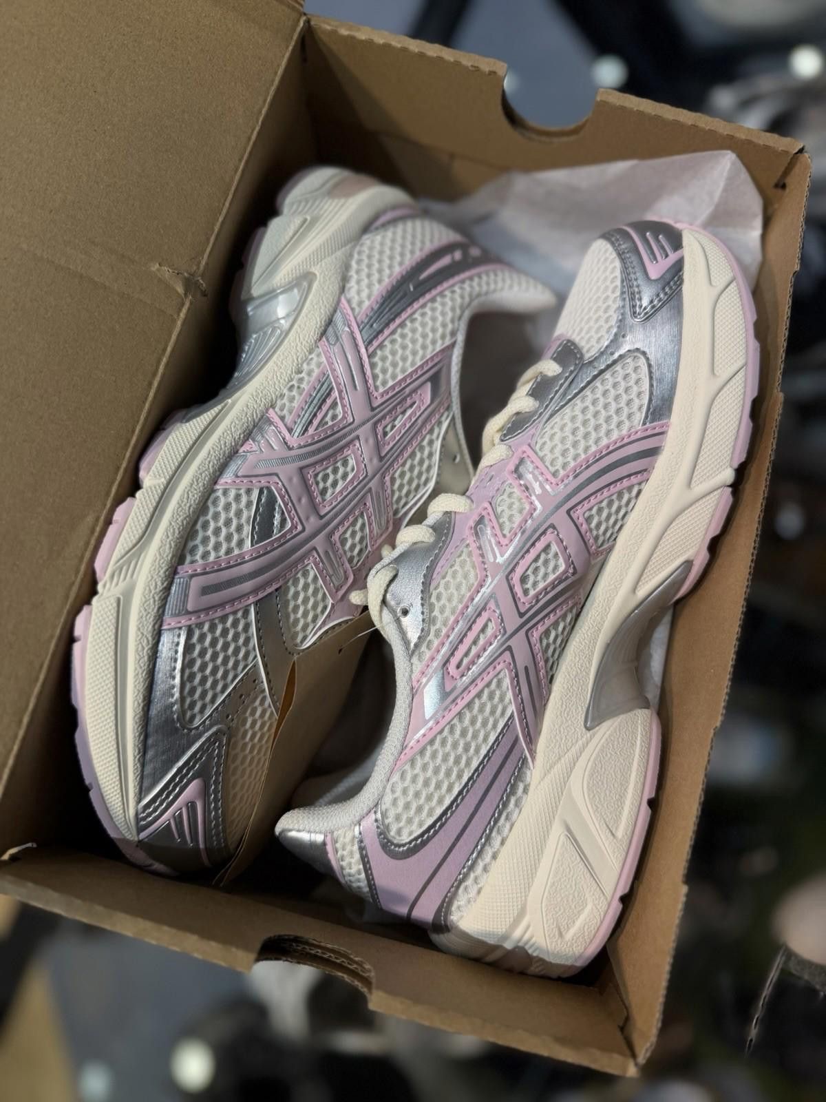Asics Size 7W/5:5M - ASICS GEL-1130 Cream/Barely Rose Size US 7 / IT 37 - 4 Thumbnail