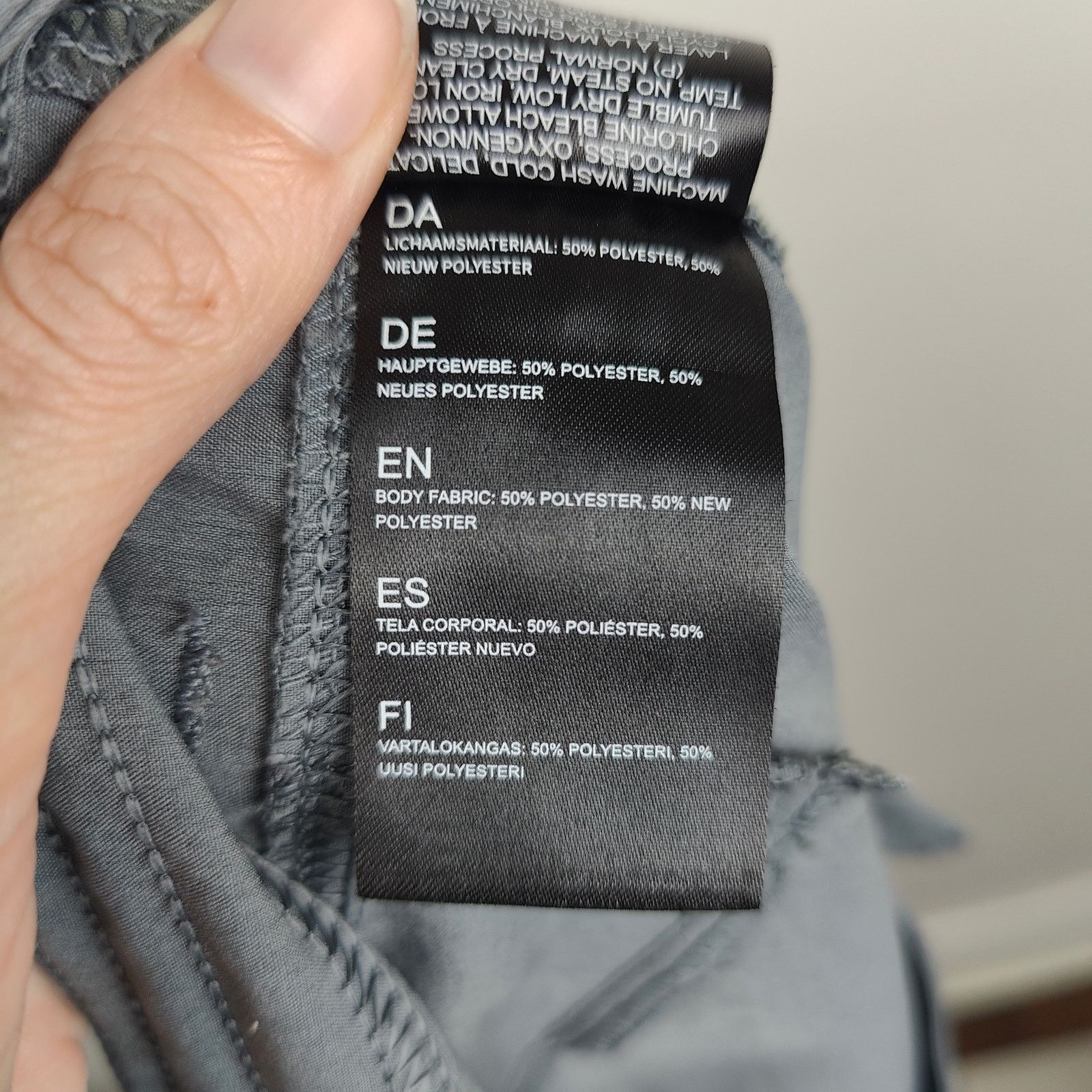 Kuhl Kuhl Freeflex Roll Up Cargo Pants Womens 12 Flint Gray Size 34" / US 12 / IT 48 - 9 Thumbnail