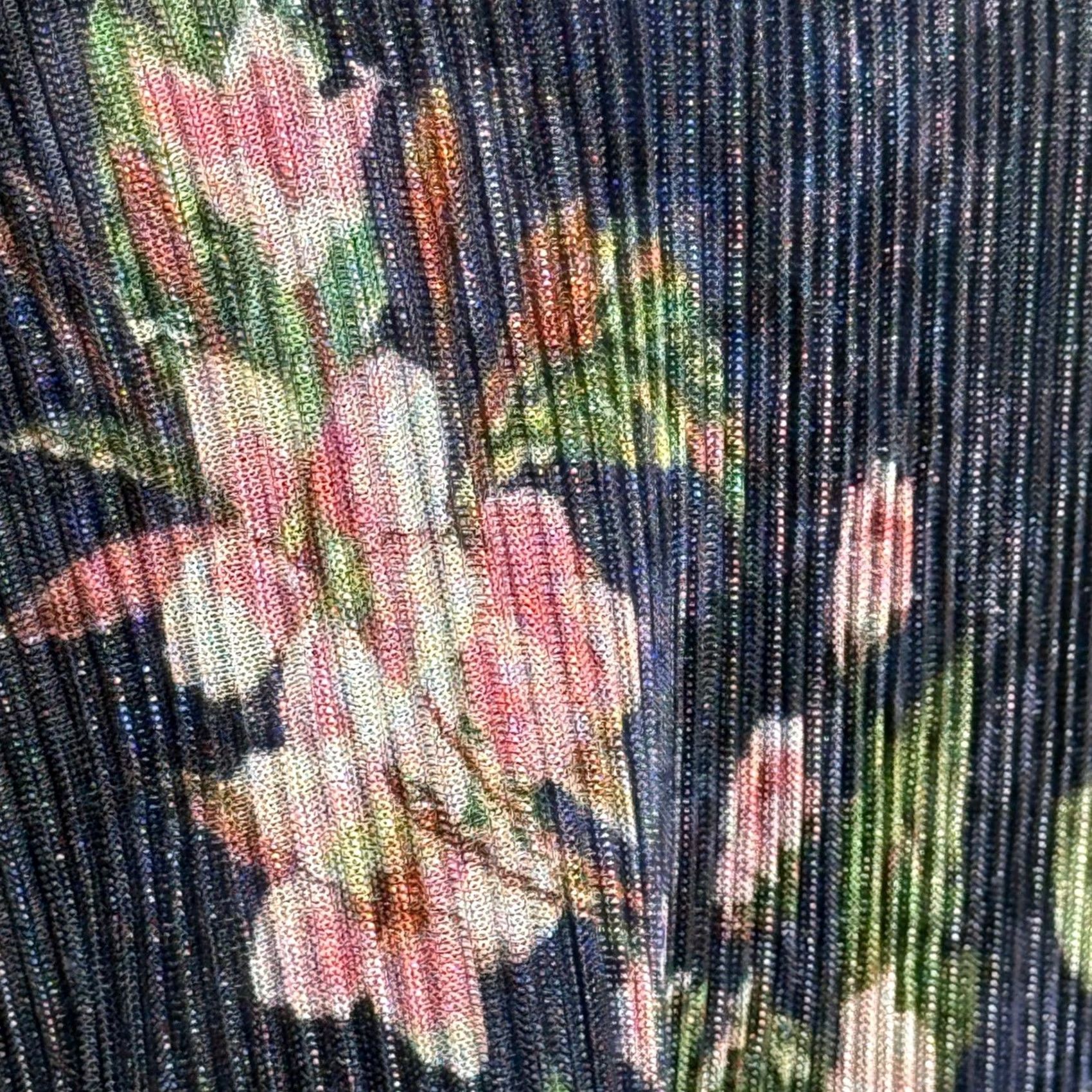 Adrianna Papell Adrianna Papell Blouse S Flutter Sleeve Crew Neck Pleated Floral Shimmer Navy Multicolor Top Size S / US 4 / IT 40 - 6 Thumbnail