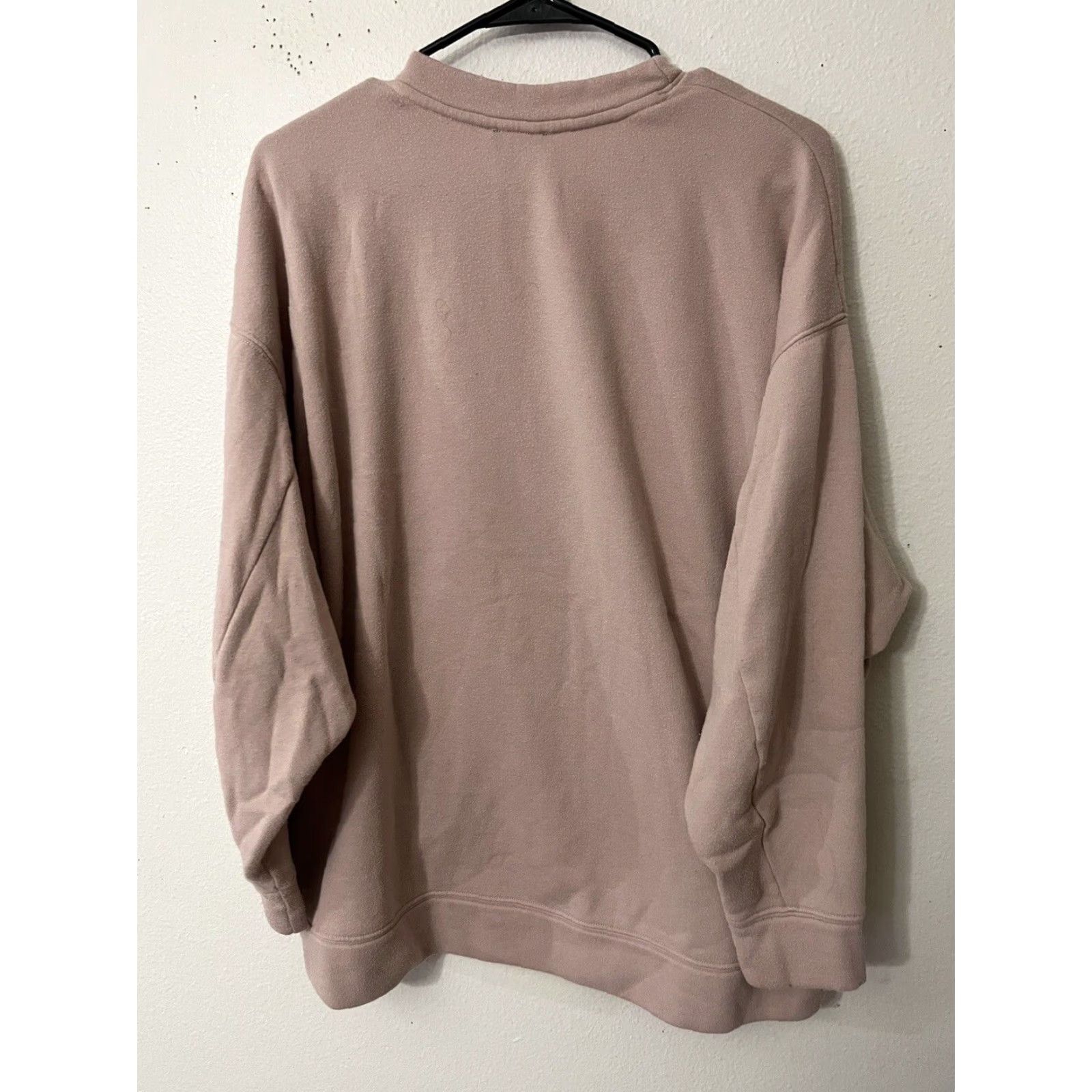 Express VINTAGE Express Pink Sweater Pullover Long Sleeve Scoop Neck Women’s Medium Cozy Front Pocket Size M / US 6-8 / IT 42-44 - 3 Thumbnail