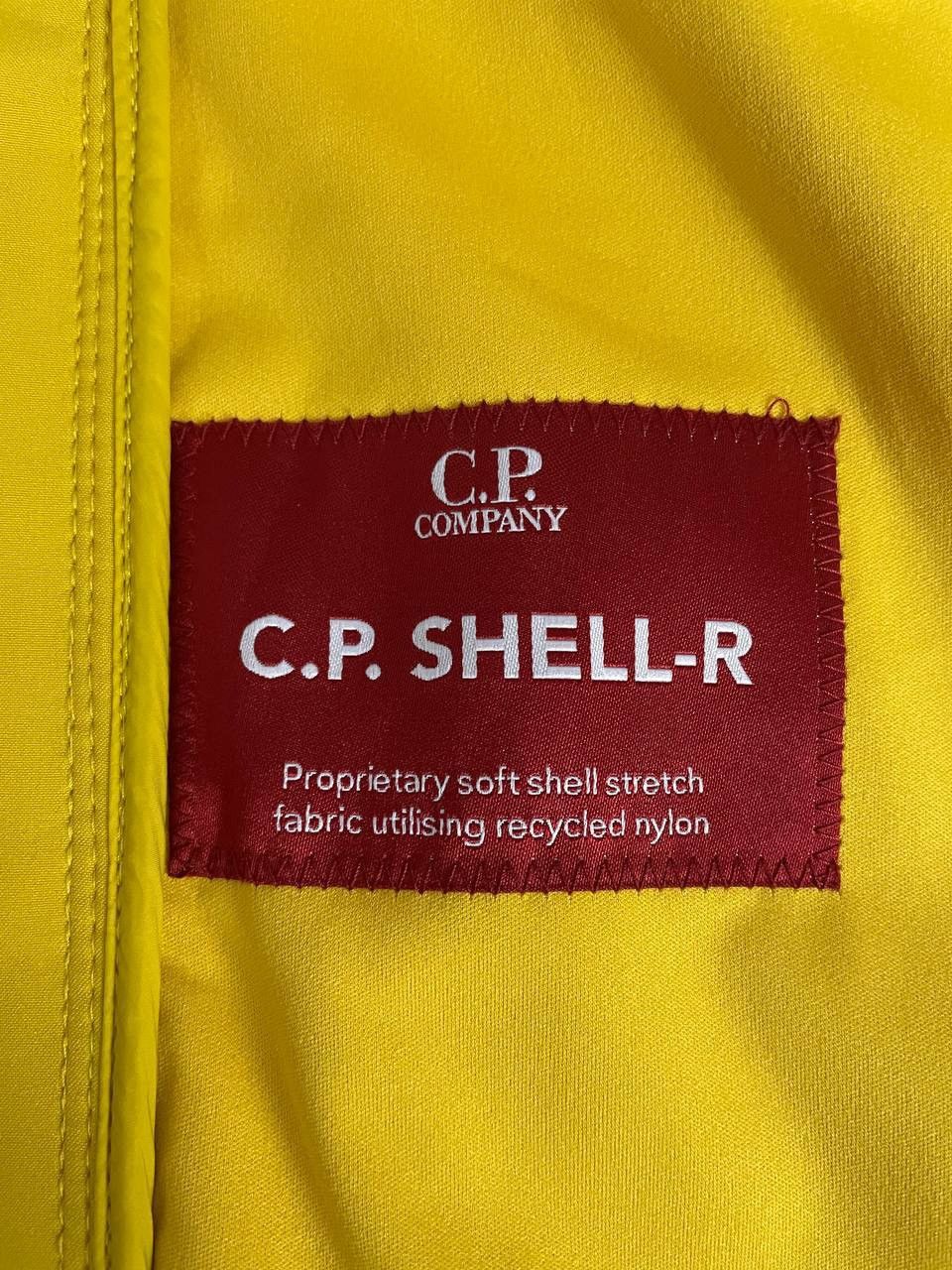 C.P. Company C.P. Company Vest Yellow Jacket Shell-R Soft Shell Size US XS / EU 42 / 0 - 12 Thumbnail