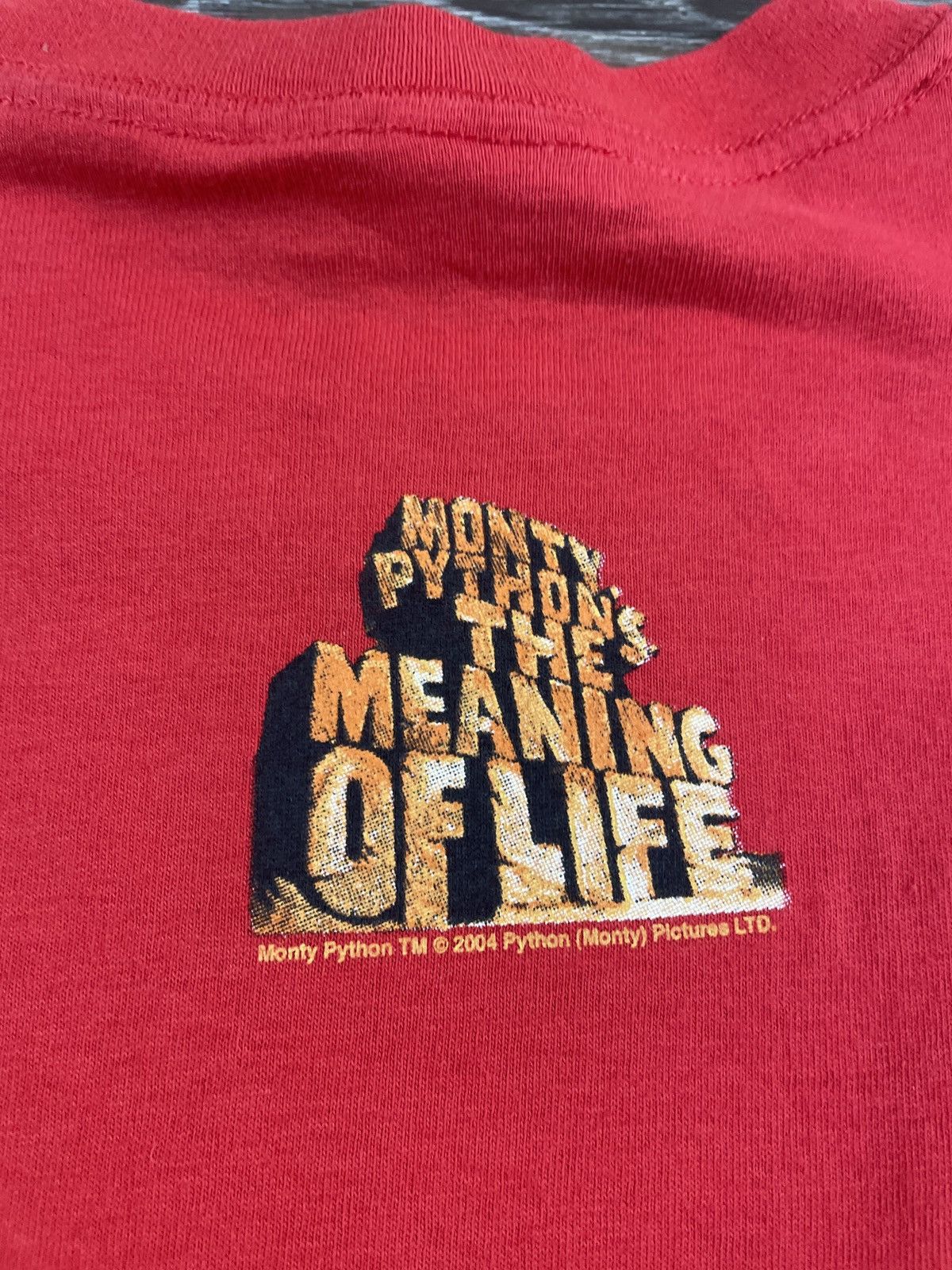 Gildan Vintage 2004 Monty Pythons the Meaning of Life Promo Tshirt Size US M / EU 48-50 / 2 - 5 Thumbnail