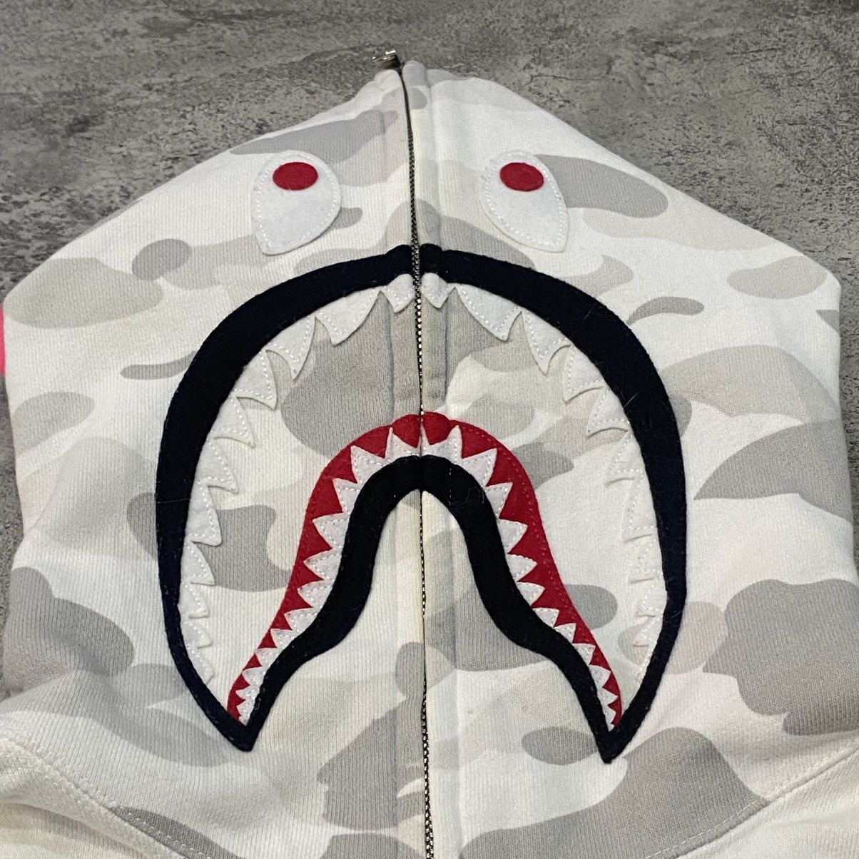 Bape NFS Limited Bape OG Shark White Hoodie Nigo Size US S / EU 44-46 / 1 - 2 Thumbnail