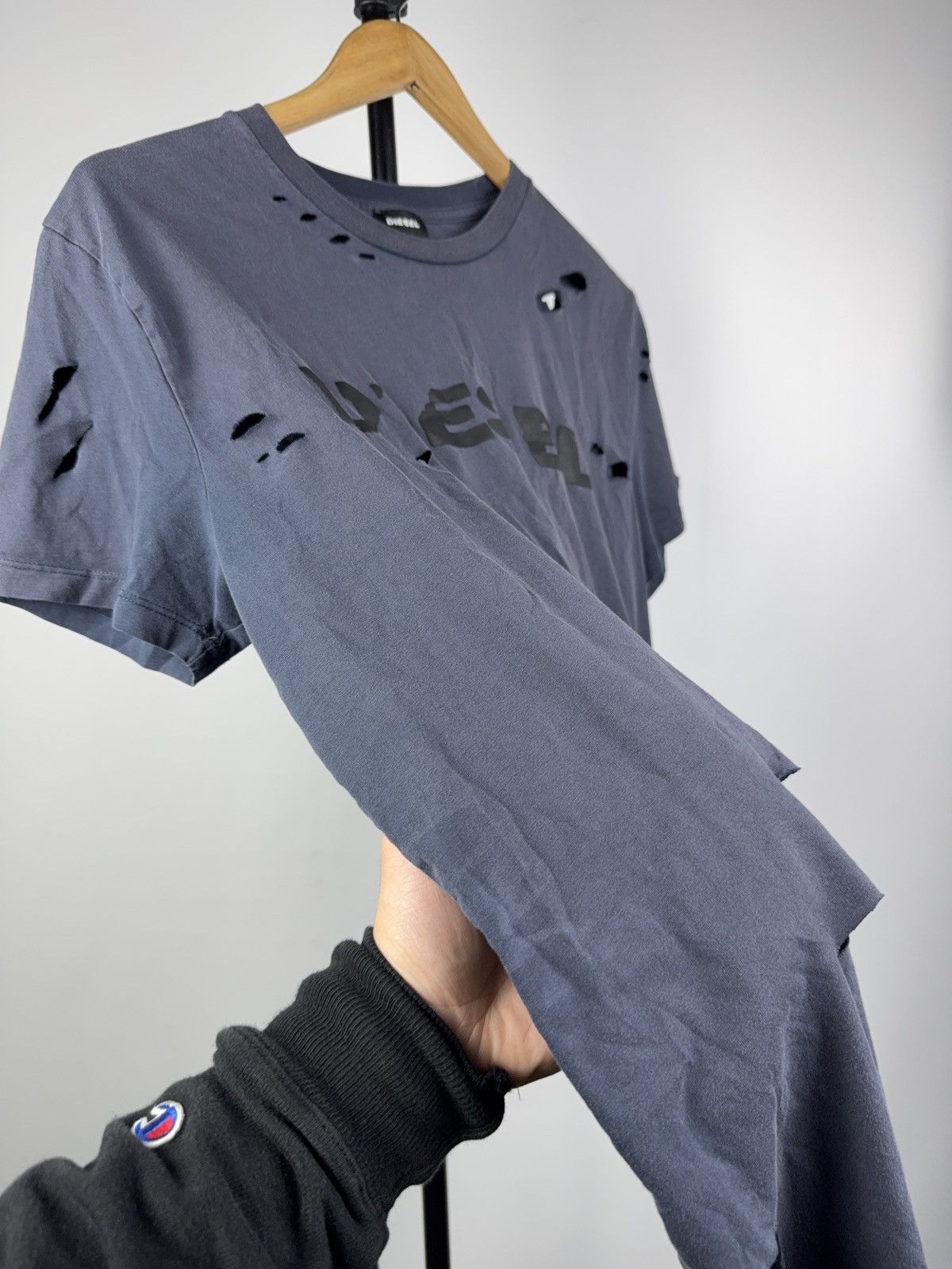 Diesel 00s Luxury Diesel Distressed Destroyed Logo T-Shirt Faded Size US XL / EU 56 / 4 - 8 Thumbnail