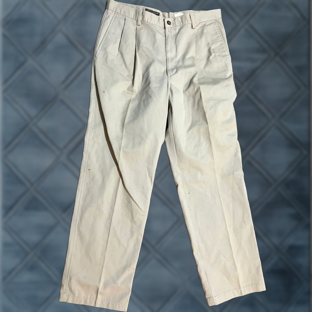 Eddie Bauer Eddie Bauer Classic Fit Chino Pants Men's 36x32 Beige Casual Size US 36 / EU 52 - 1 Thumbnail