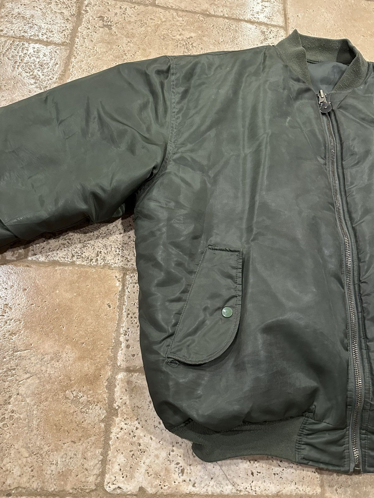 Vintage Vintage 90s C-4 Green Flight Bomber Oversized Jacket Size US XL / EU 56 / 4 - 7 Thumbnail