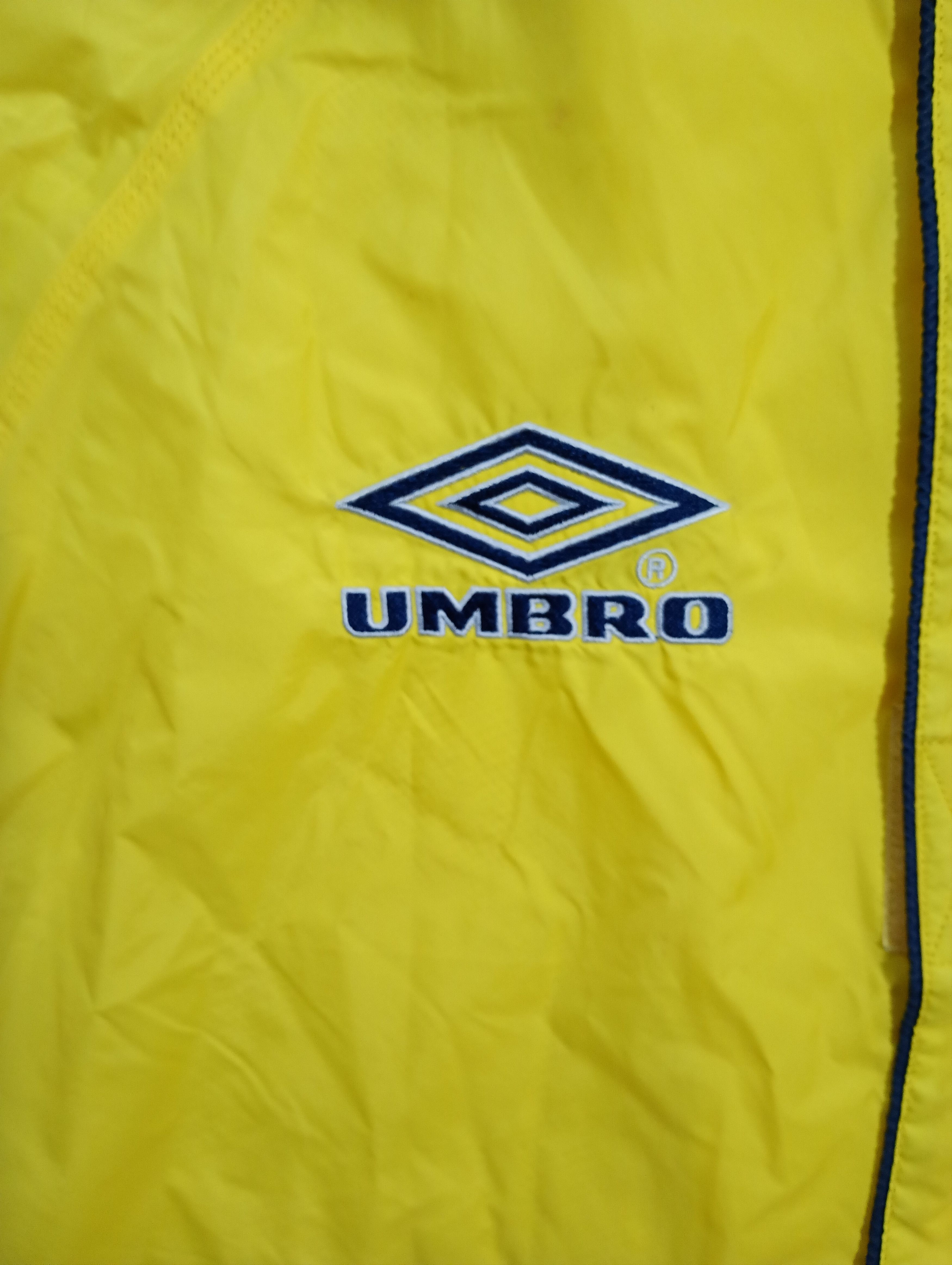 Umbro Umbro Training Jacket Vintage 90's Size US XL / EU 56 / 4 - 5 Thumbnail