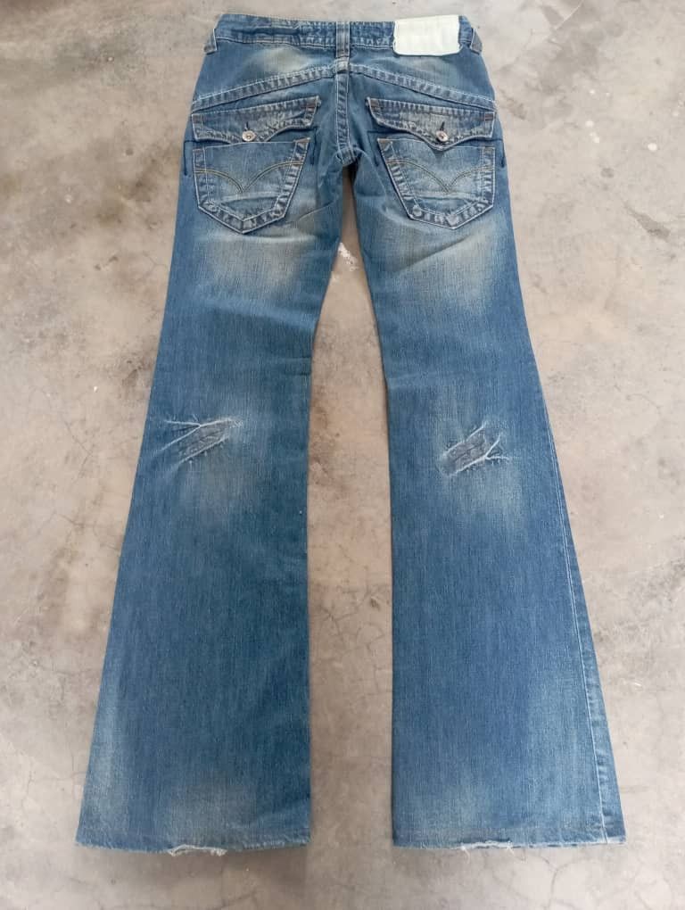 Tornado Mart Flare Jeans Stone Wash Drive Jeans Bootcut Low Rise Jeans Size 25" / US 0 / IT 36 - 2 Thumbnail