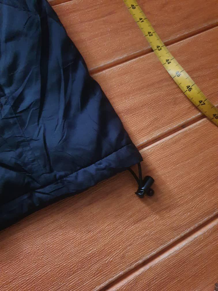 Uniqlo Uniqlo black colour puffer jacket Size US L / EU 52-54 / 3 - 7 Thumbnail
