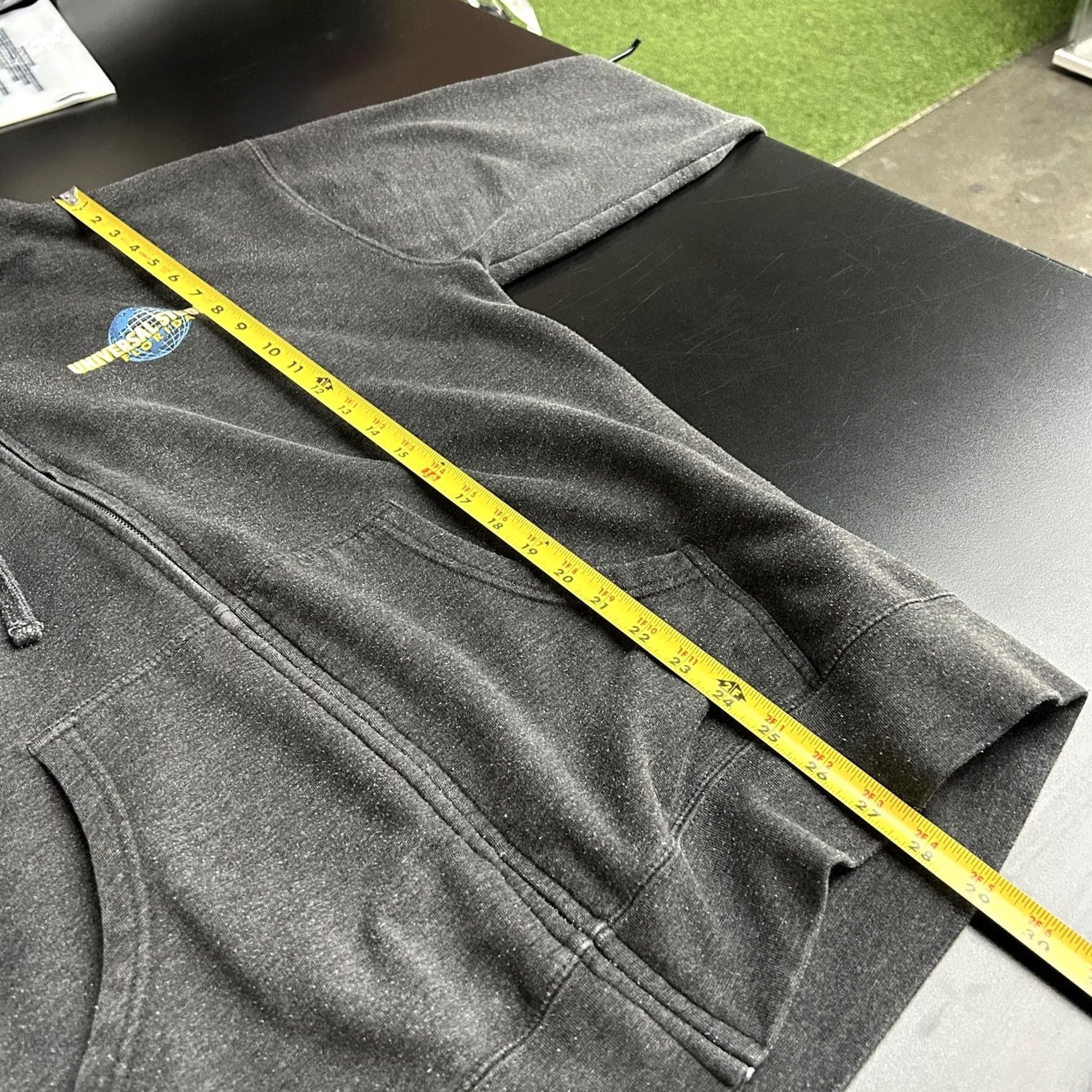 Vintage VINTAGE Universal Studios Florida Hoodie Sweatshirt Mens XL Gray Zip Up Park Size US XL / EU 56 / 4 - 6 Thumbnail