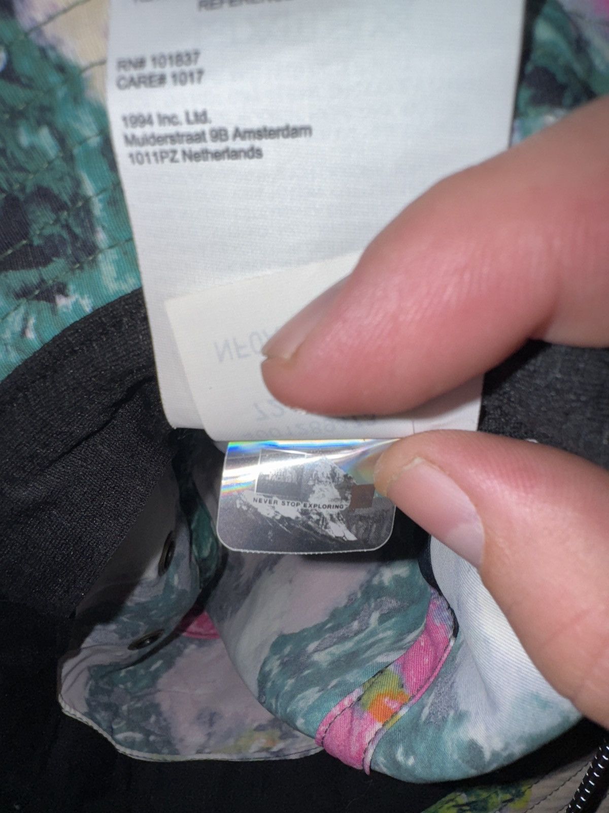 Supreme × The North Face Supreme TheNorthFace Flowers Bucket Hat Size ONE SIZE - 11 Thumbnail