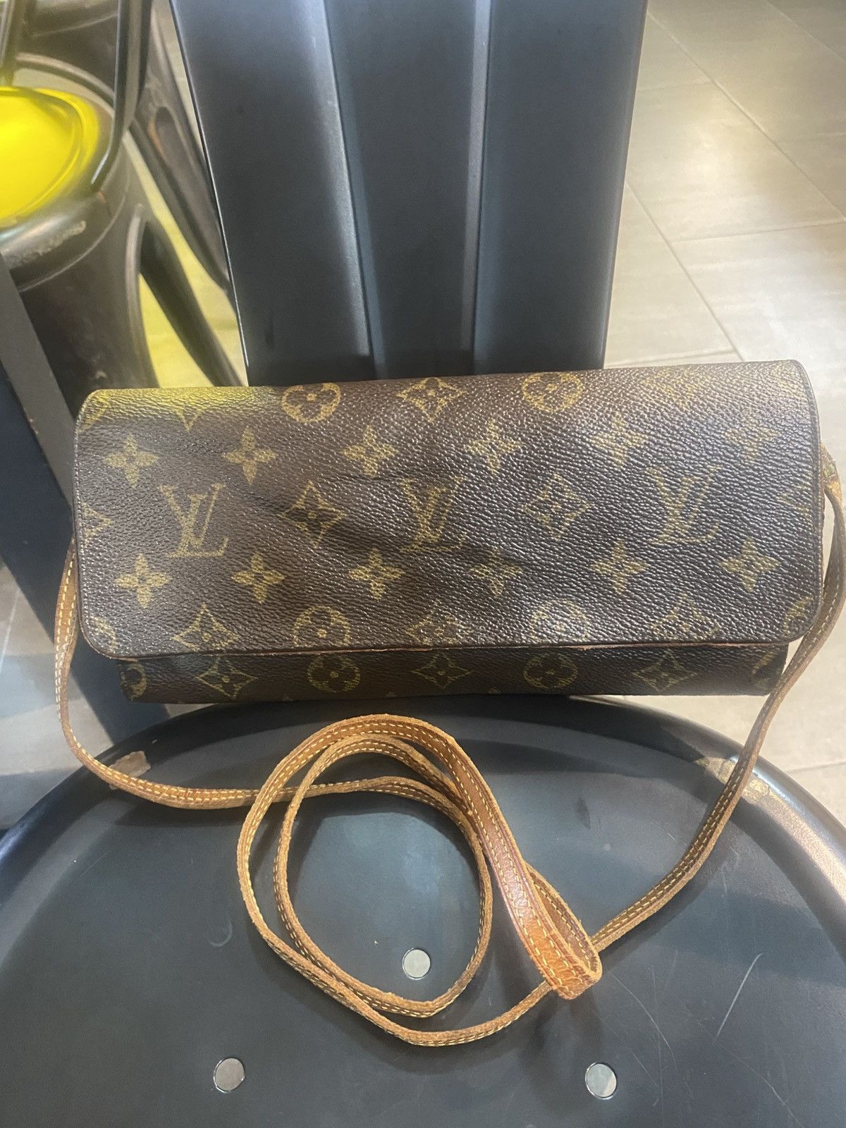 Louis Vuitton Authentic Monogram Vintage Louis Vuitton Pochette Twin GM Size ONE SIZE - 15 Thumbnail