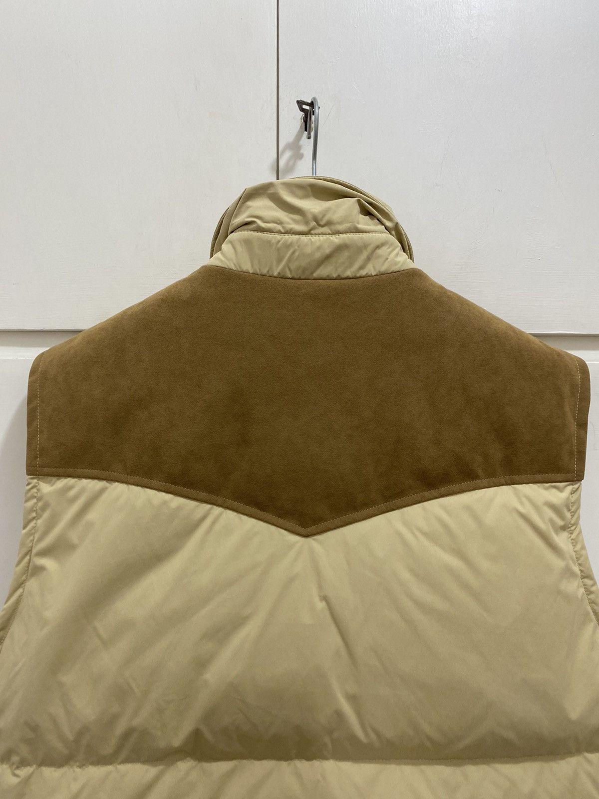 Woolrich Woolen Mills Woolrich Puffer Vest, size XL, beige/brown, new with tag. Size US XL / EU 56 / 4 - 12 Thumbnail