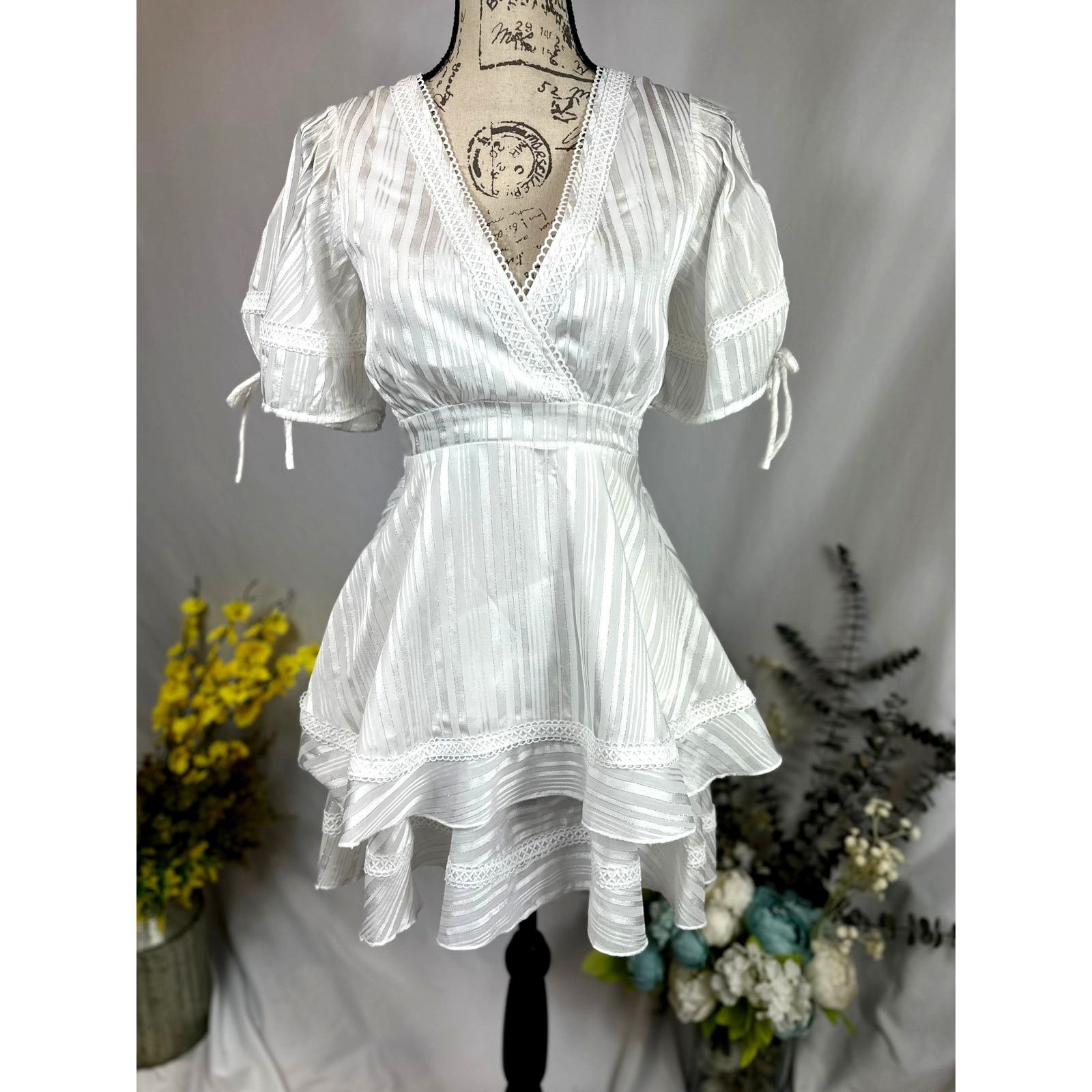 Other Lulu's Adorable Essence Striped Mini Dress White XS Size XS / US 0-2 / IT 36-38 - 13 Thumbnail