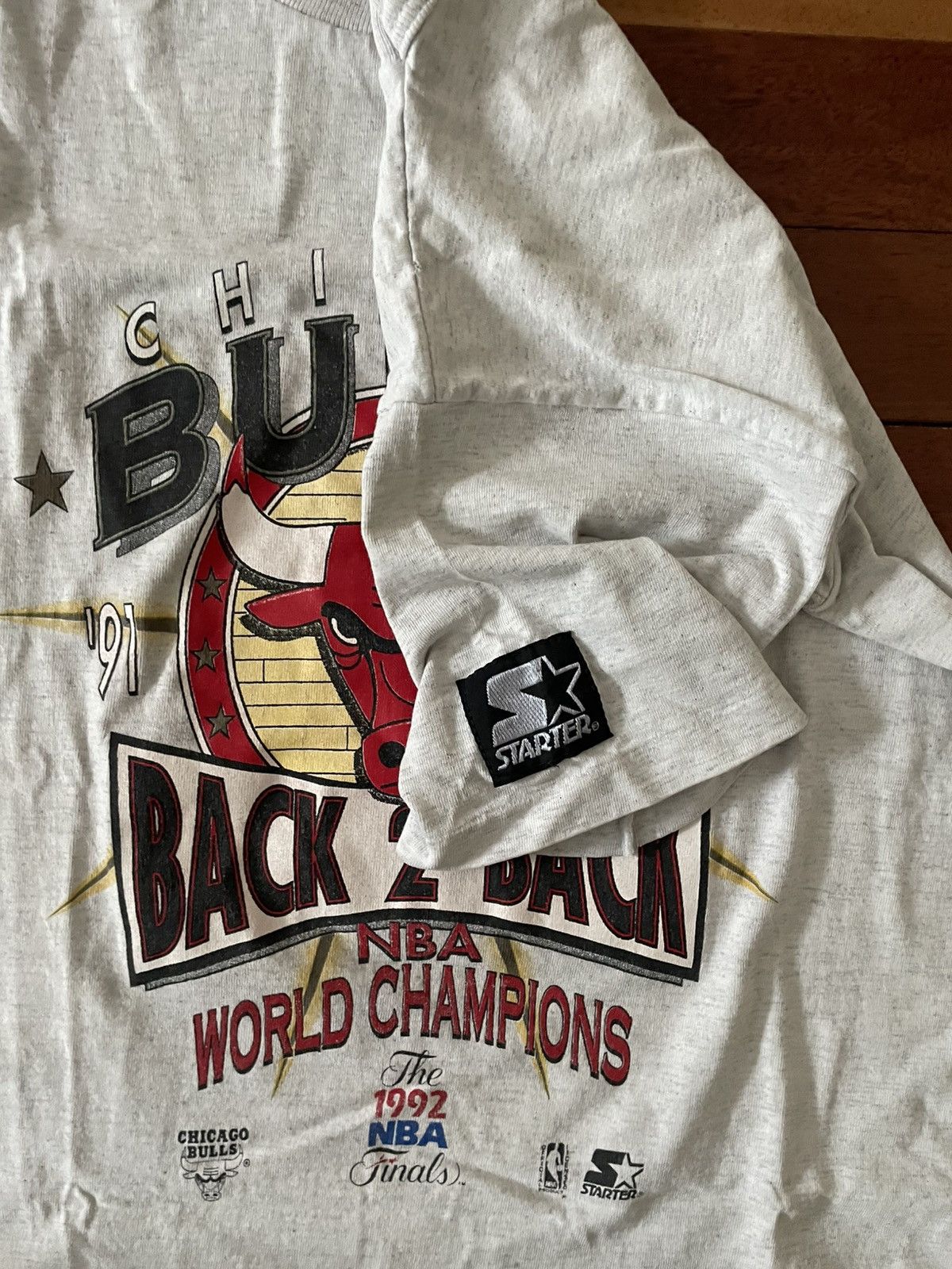 NBA × Starter × Vintage Vintage 1992 Starter Chicago Bulls "B2B" Championship Tee Size US L / EU 52-54 / 3 - 3 Thumbnail