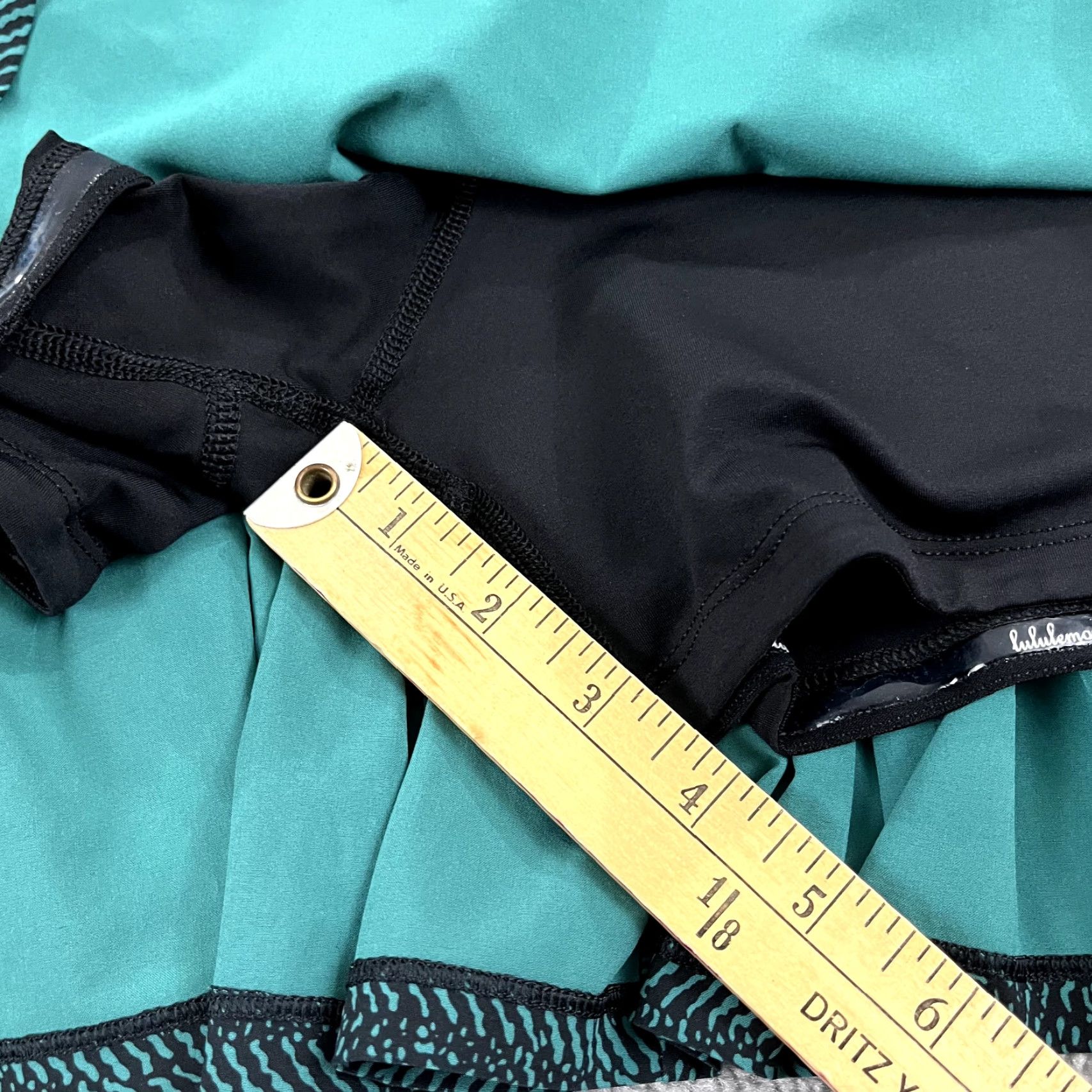 Lululemon LULULEMON Skort Women 4 Circuit Breaker Green Black Mini Tennis Golf Skort Size ONE SIZE - 7 Thumbnail