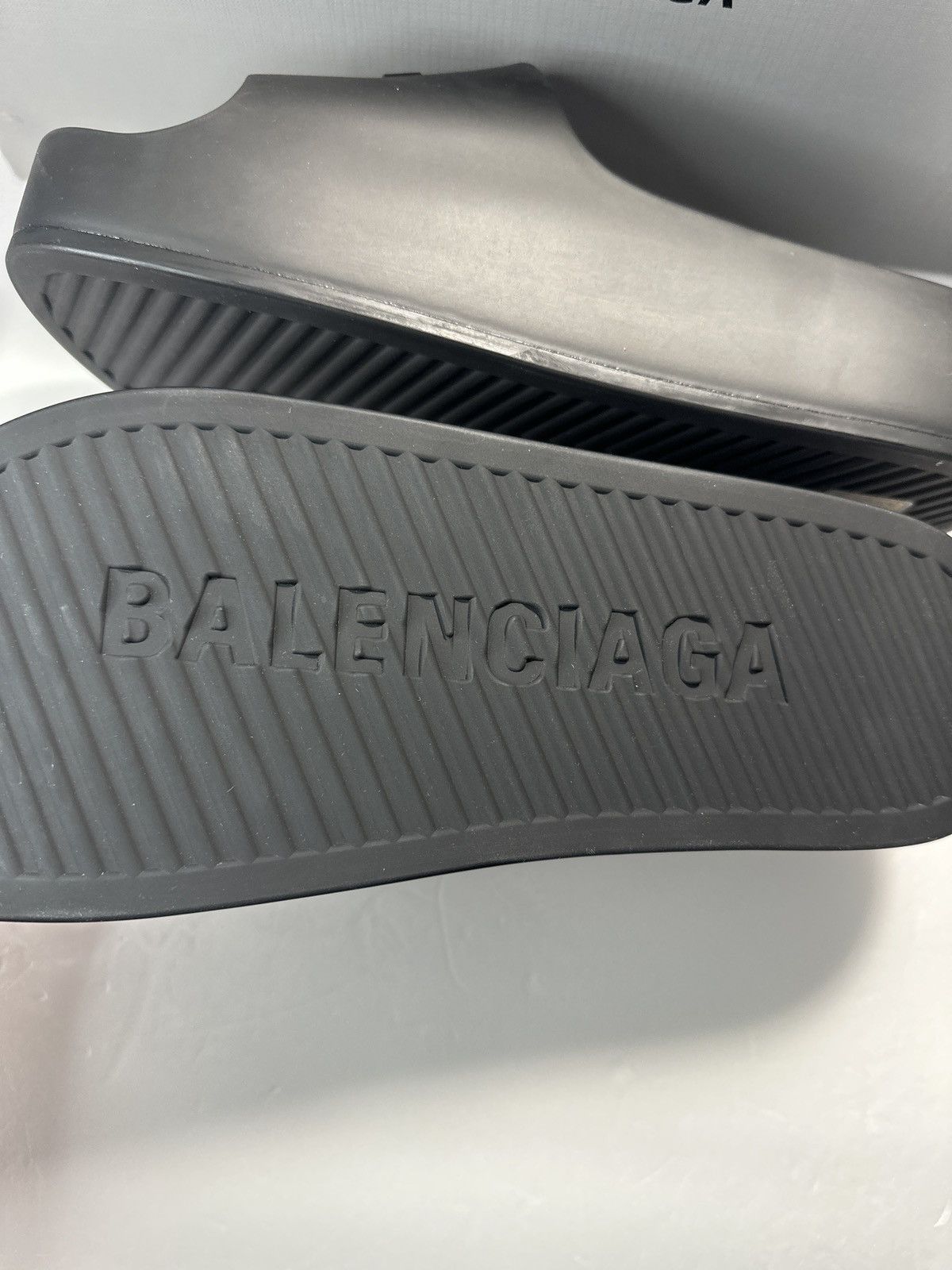 Balenciaga Balenciaga WOMEN'S CHUNKY SLIDE SANDAL IN BLACK rubber Size US 11 / IT 41 - 8 Thumbnail