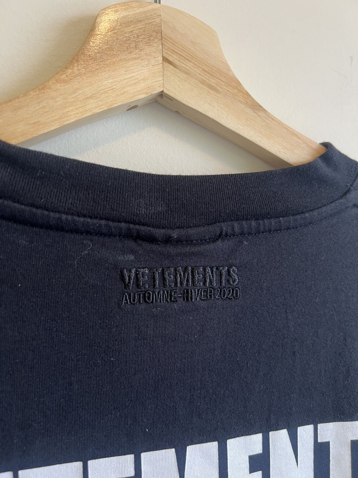 Vetements AW20 “Uranus” Planet Jersey Tee Plant Aquarius Denma Size US L / EU 52-54 / 3 - 9 Thumbnail