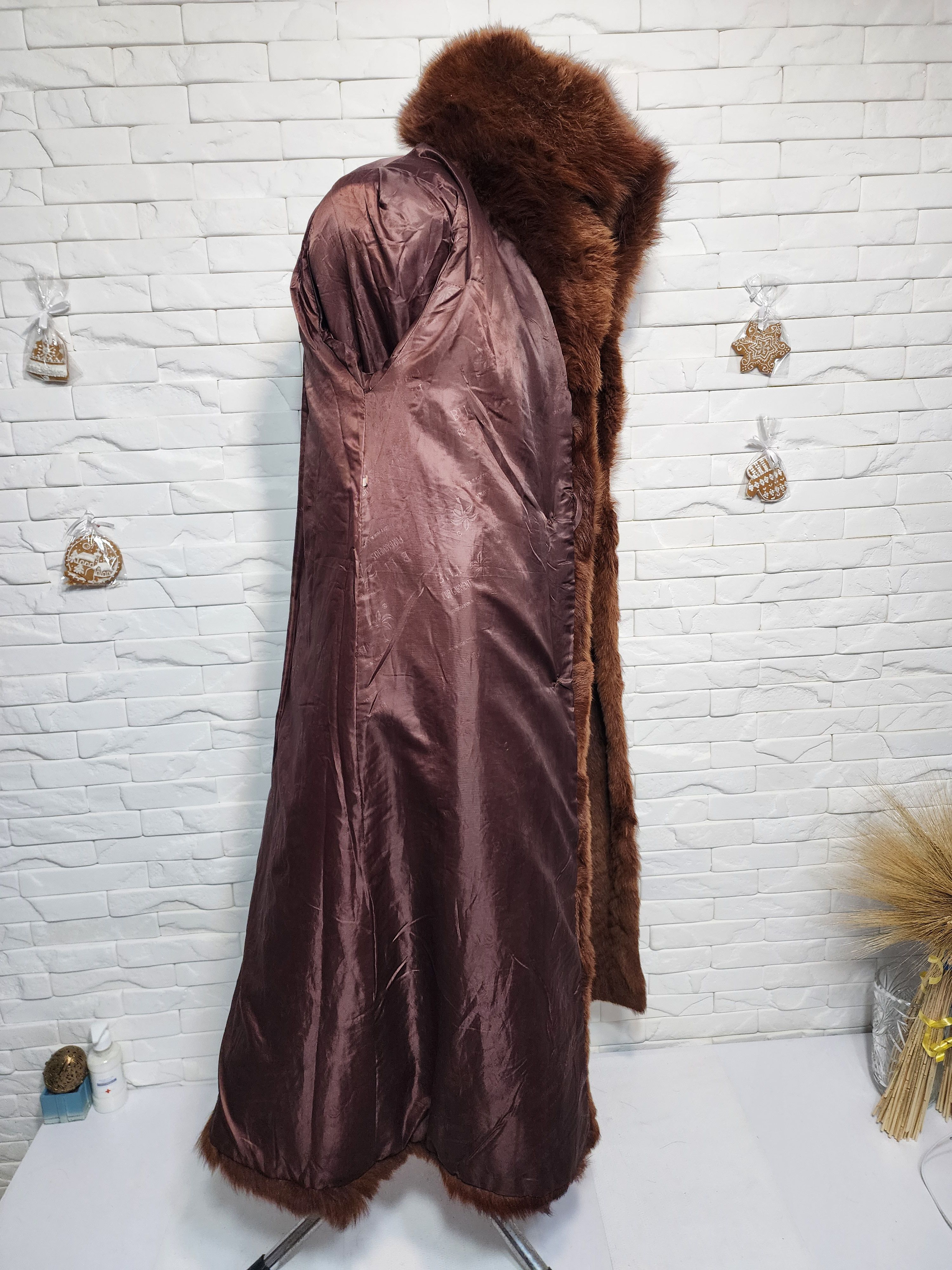 Furla Brown Women's Fur Coat. Long Women's Fur Coat. Size XL / US 12-14 / IT 48-50 - 9 Thumbnail