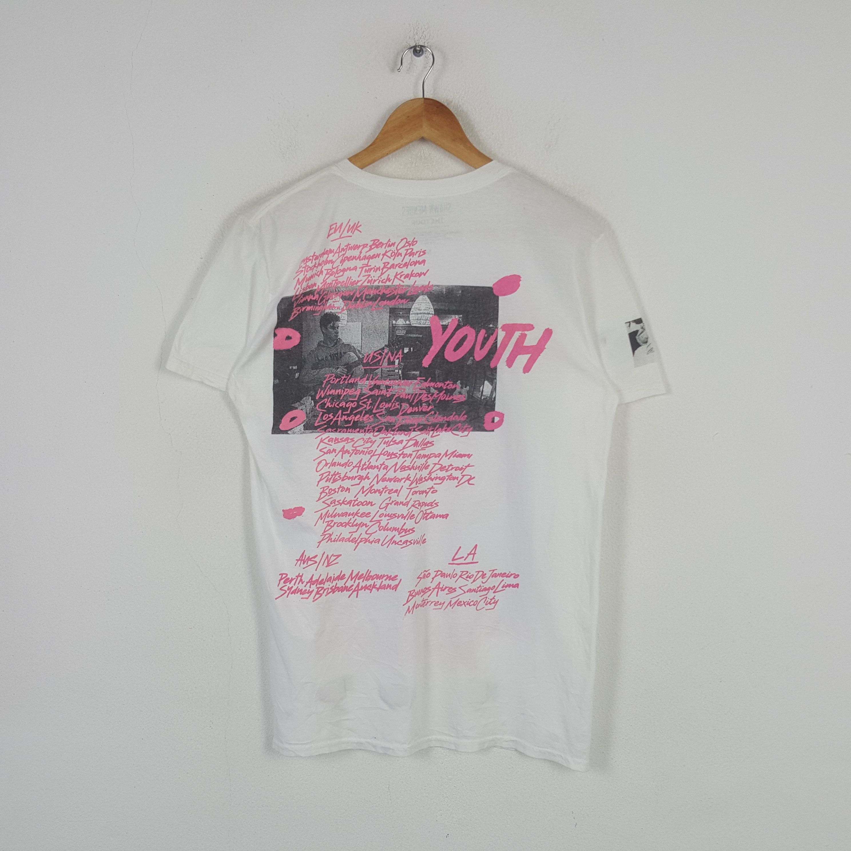 Band Tees Vintage Shawn Mendes The Tour Solo Singer Tshirt 31 Size US M / EU 48-50 / 2 - 3 Thumbnail