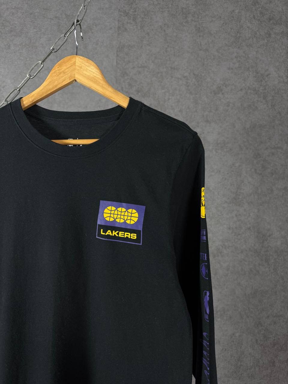 Nike Nike x Lakers overprinted longsleeve Size US S / EU 44-46 / 1 - 3 Thumbnail
